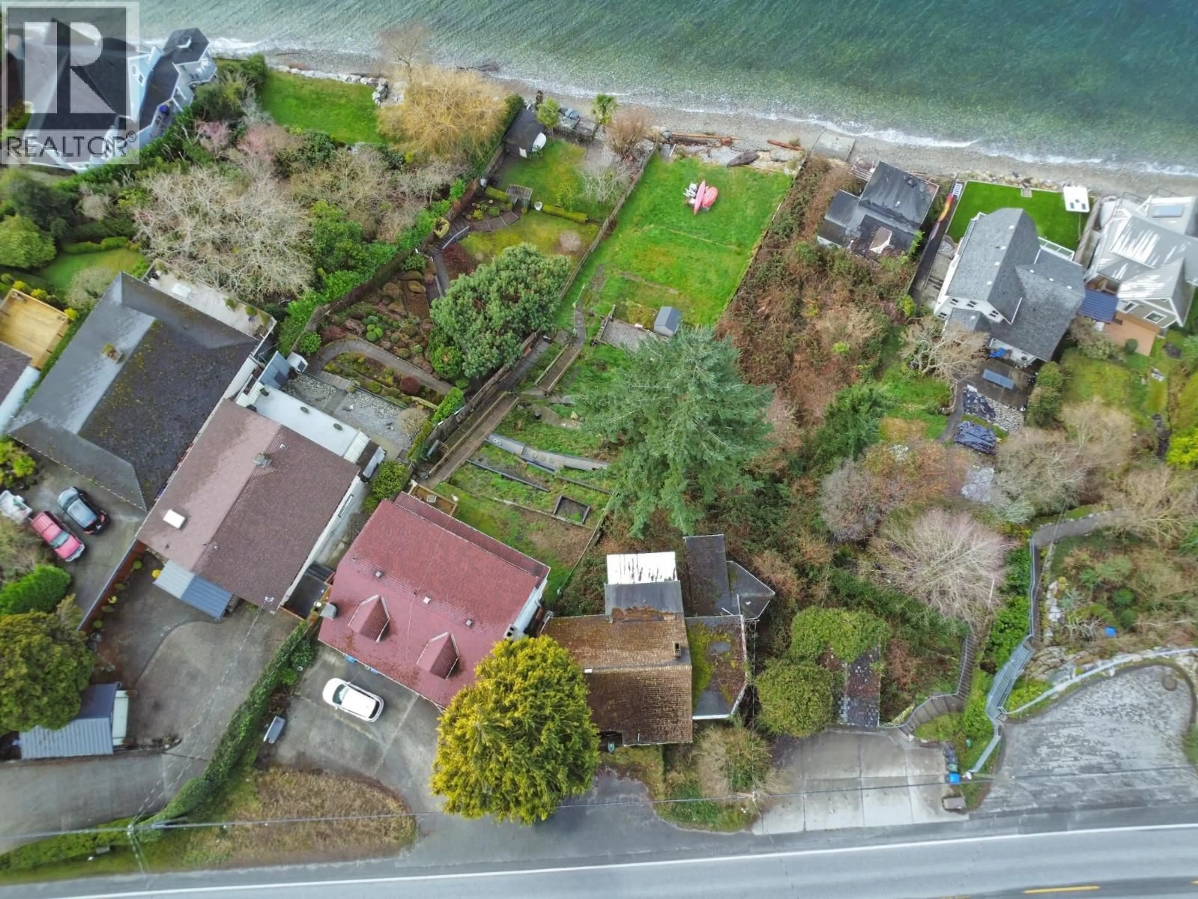 A pic from outside/outdoor area/front of a property/back of a property/a pic from drone, water/lake/river/ocean view for 5225B SUNSHINE COAST HIGHWAY, Sechelt British Columbia V7Z0C4