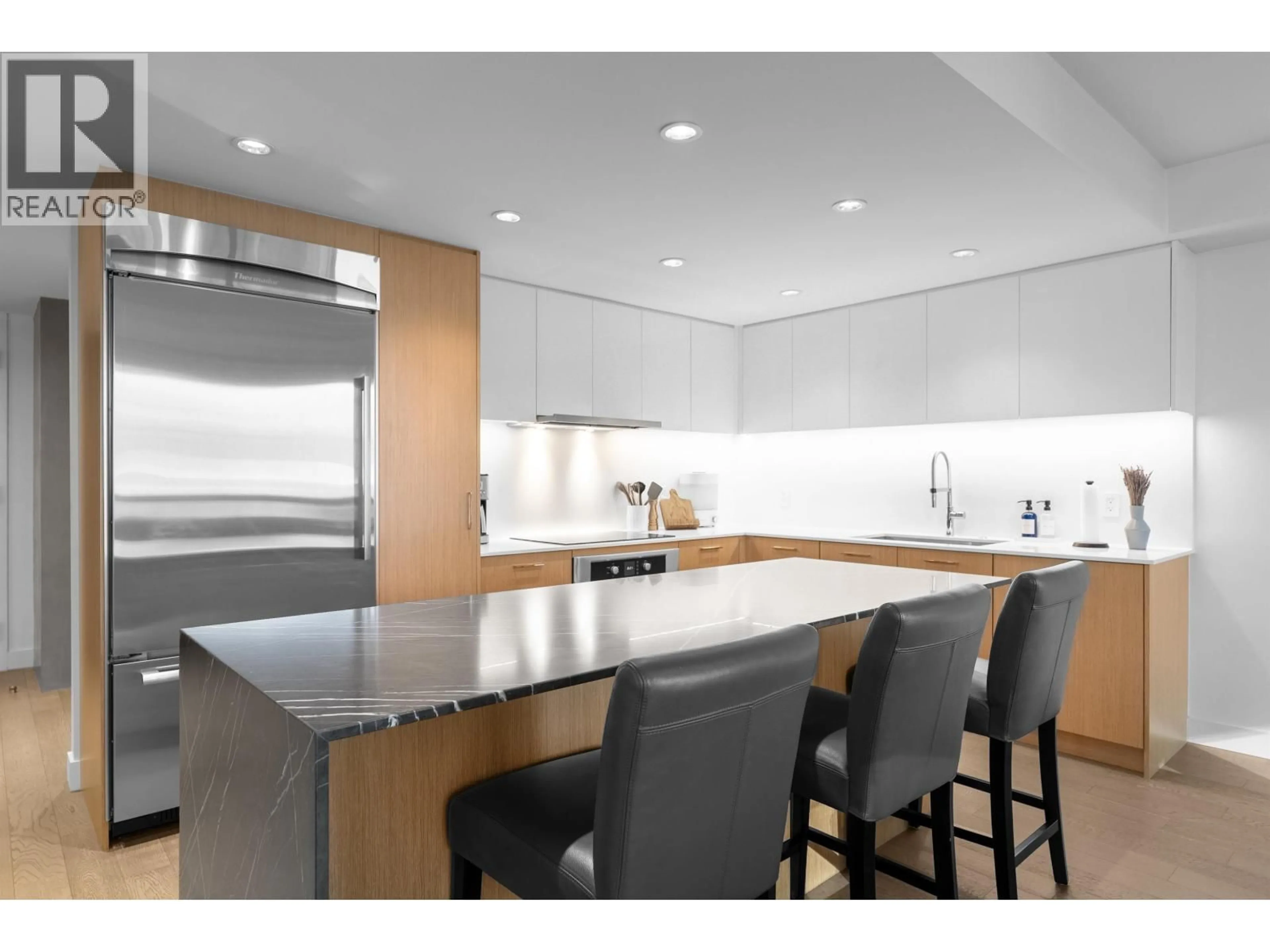 Contemporary kitchen, unknown for 402 - 738 BROUGHTON STREET, Vancouver British Columbia V6G3A7