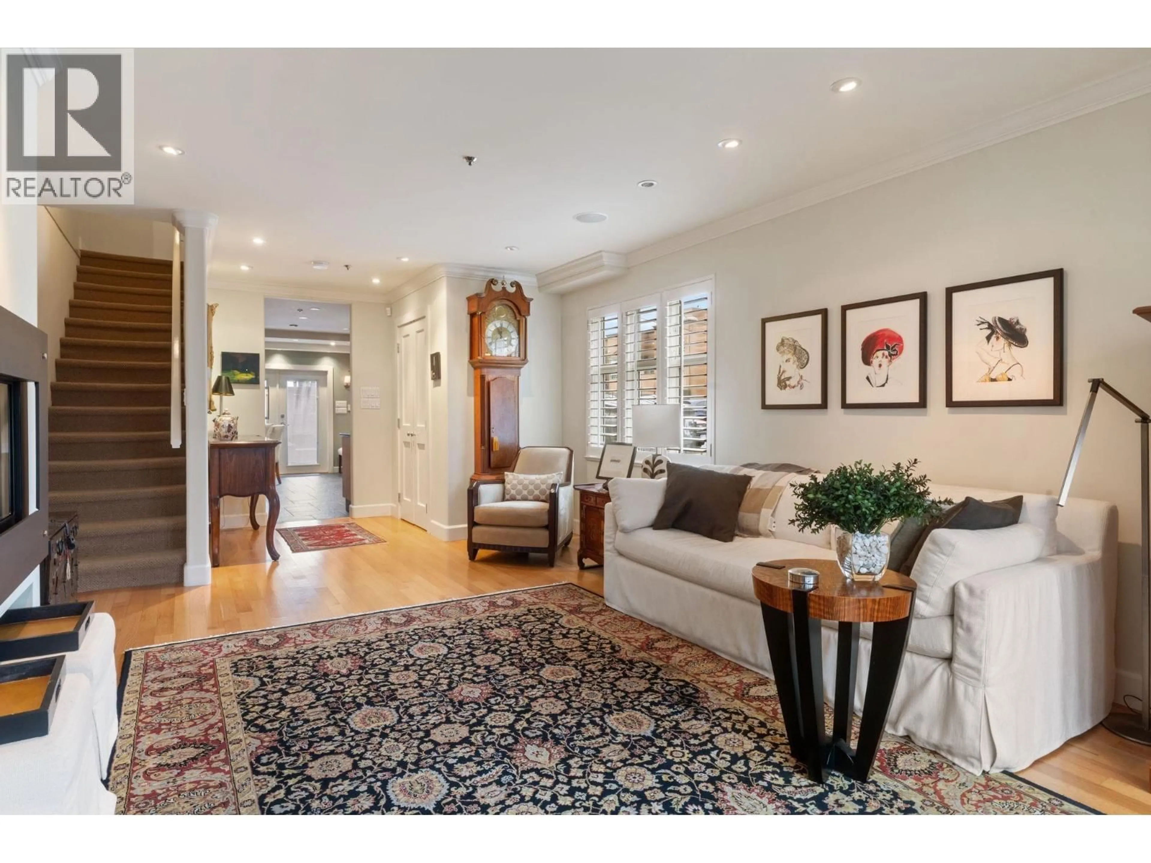 Indoor entryway for 1730 KITCHENER STREET, Vancouver British Columbia V5L2W3