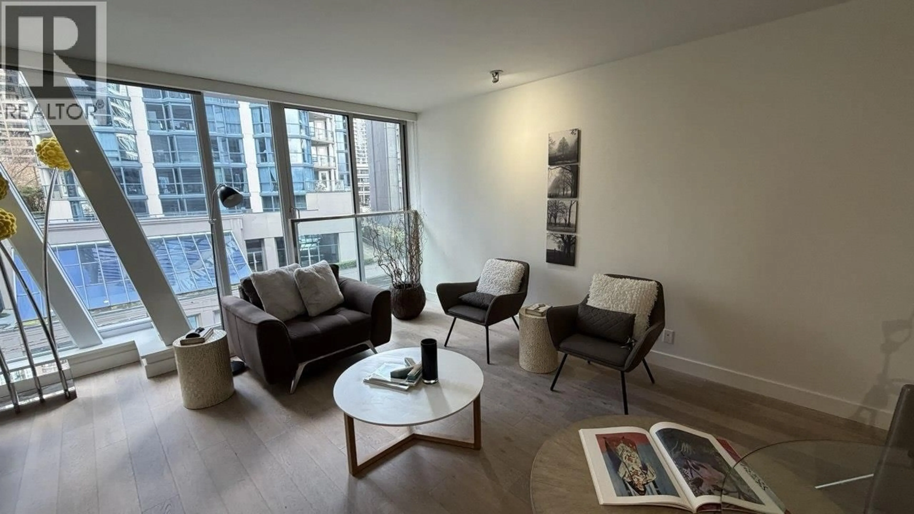 Living room with furniture, unknown for 508 - 1477 PENDER STREET, Vancouver British Columbia V6G2S3