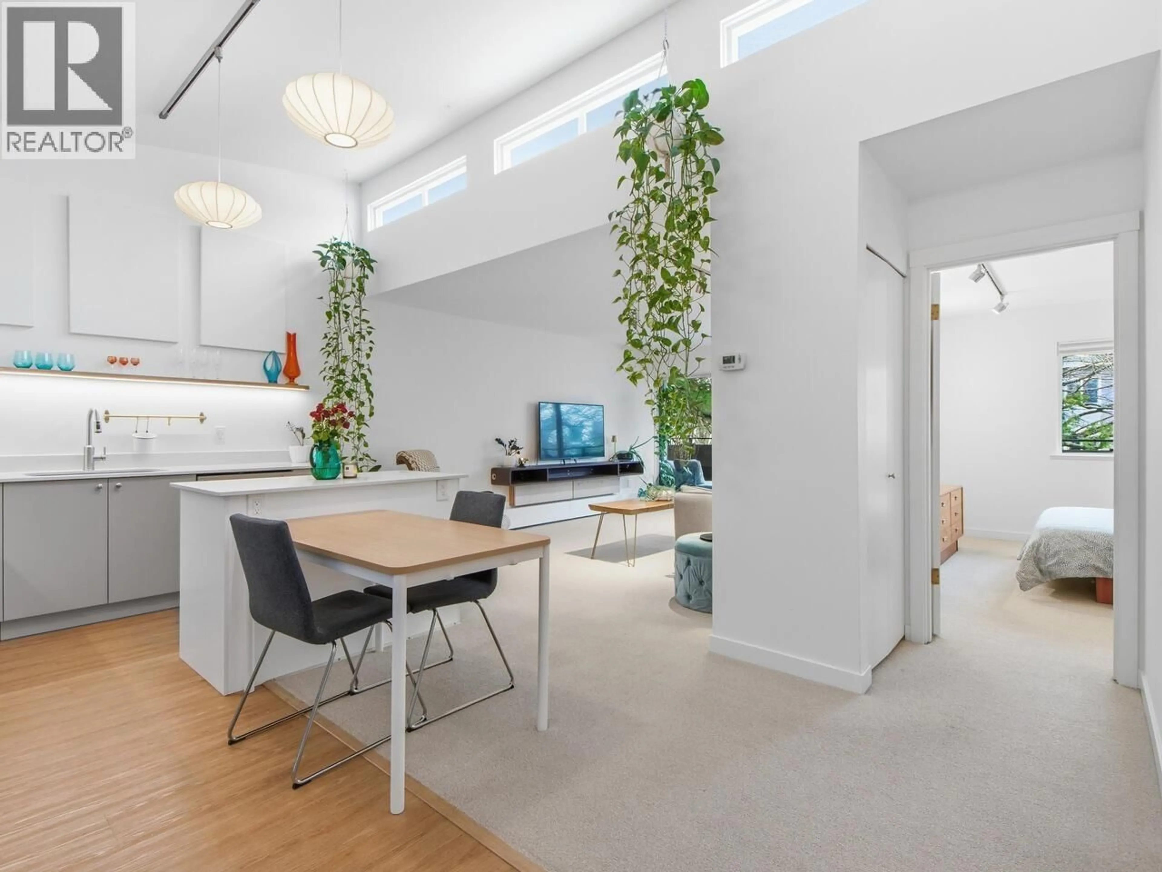 Unknown for 314 - 2416 3RD AVENUE, Vancouver British Columbia V6K1L8