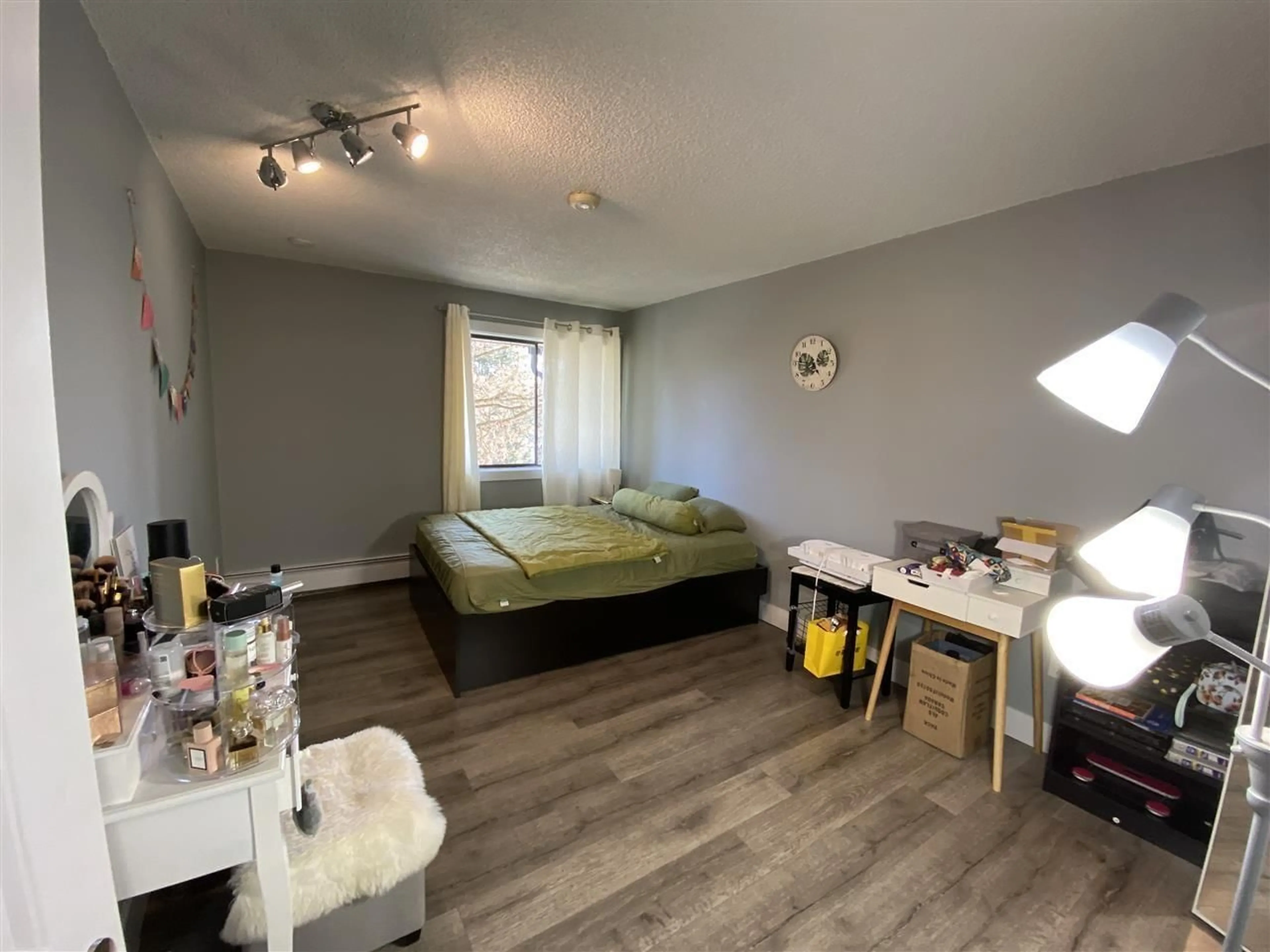 A pic of a room for 312 - 13977 74 AVENUE, Surrey British Columbia V3W6G6