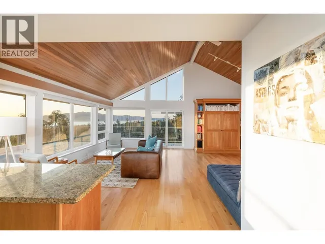 10339 SUNSHINE COAST HIGHWAY, Halfmoon Bay 5