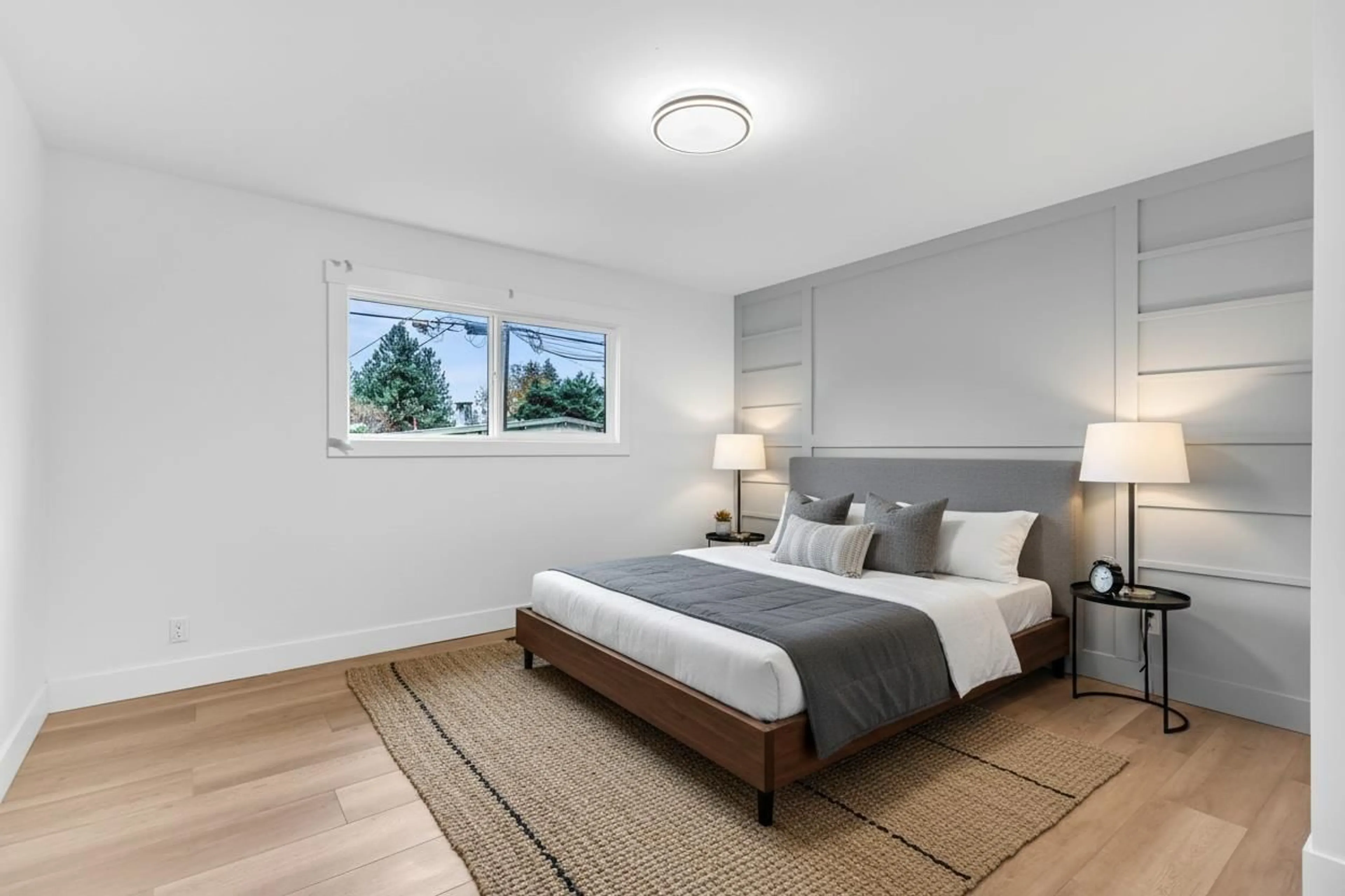 Bedroom with bed, wood/laminate floor for 45122 BALMORAL AVENUE, Chilliwack British Columbia V2R3G8