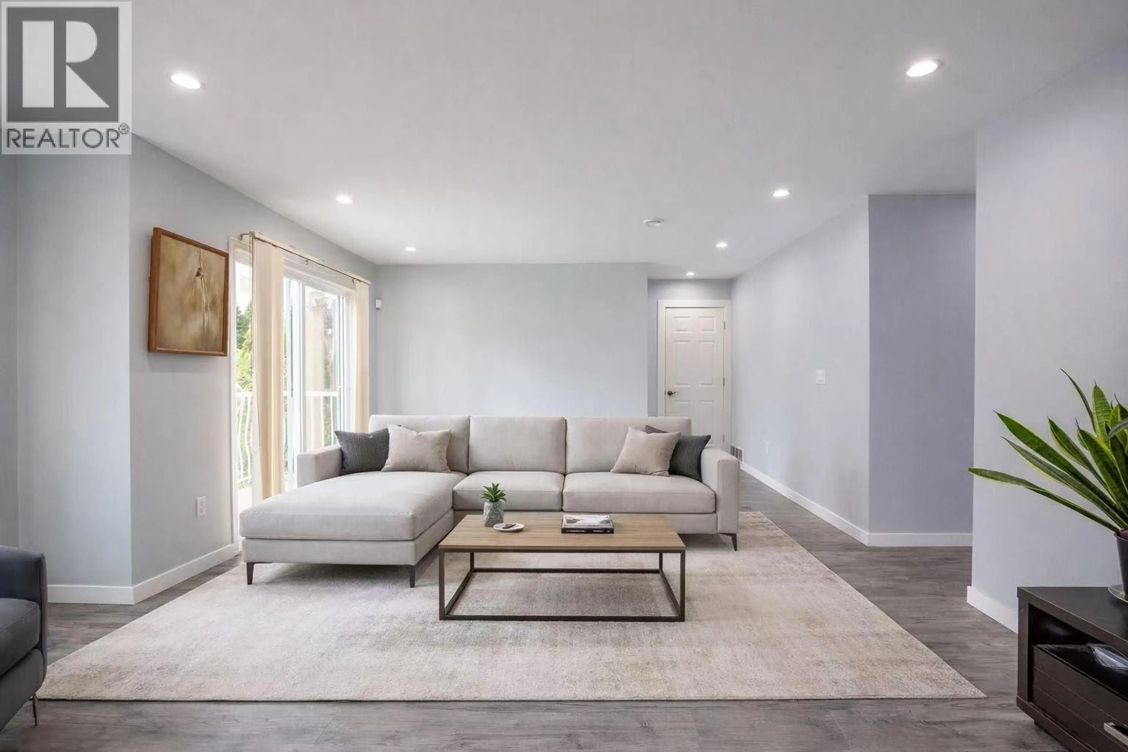 Living room with furniture, unknown for 7549 10TH AVENUE, Burnaby British Columbia V3N2S1