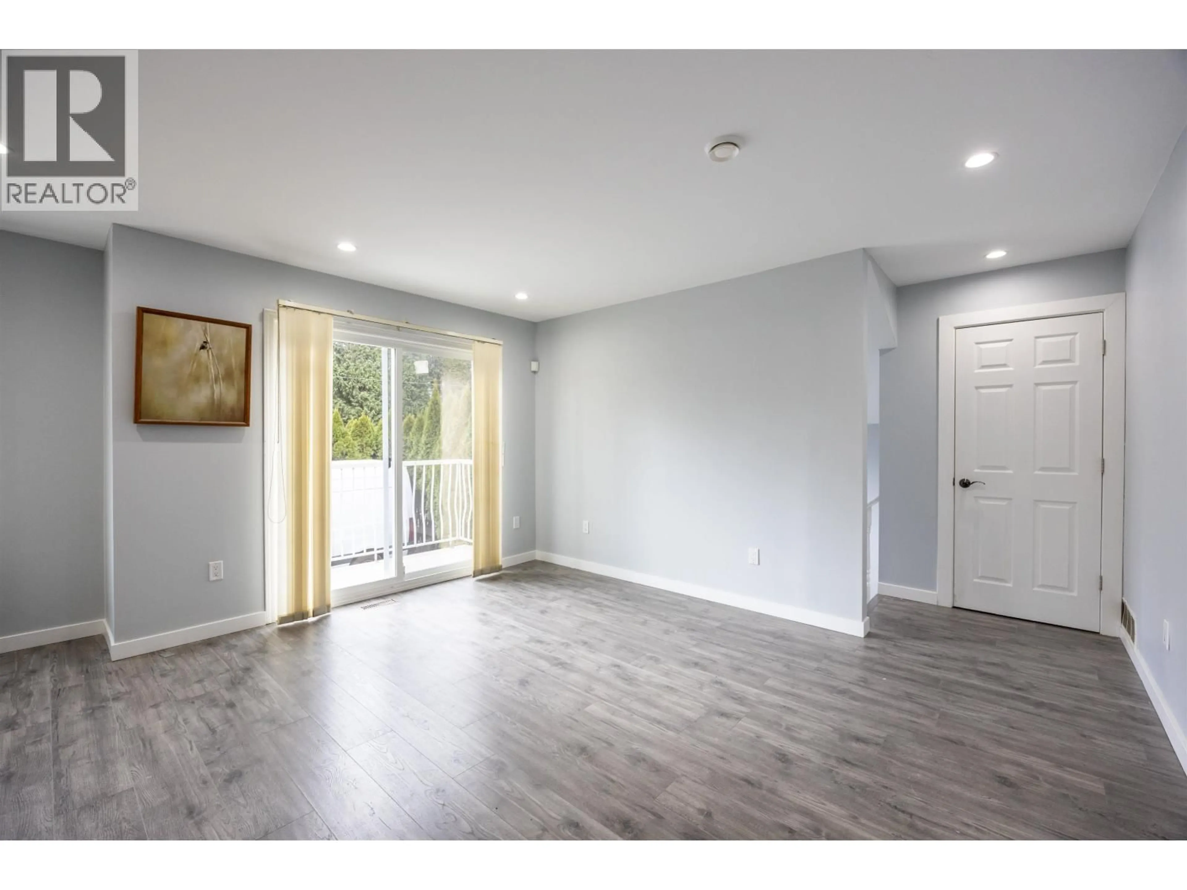 A pic of a room for 7549 10TH AVENUE, Burnaby British Columbia V3N2S1