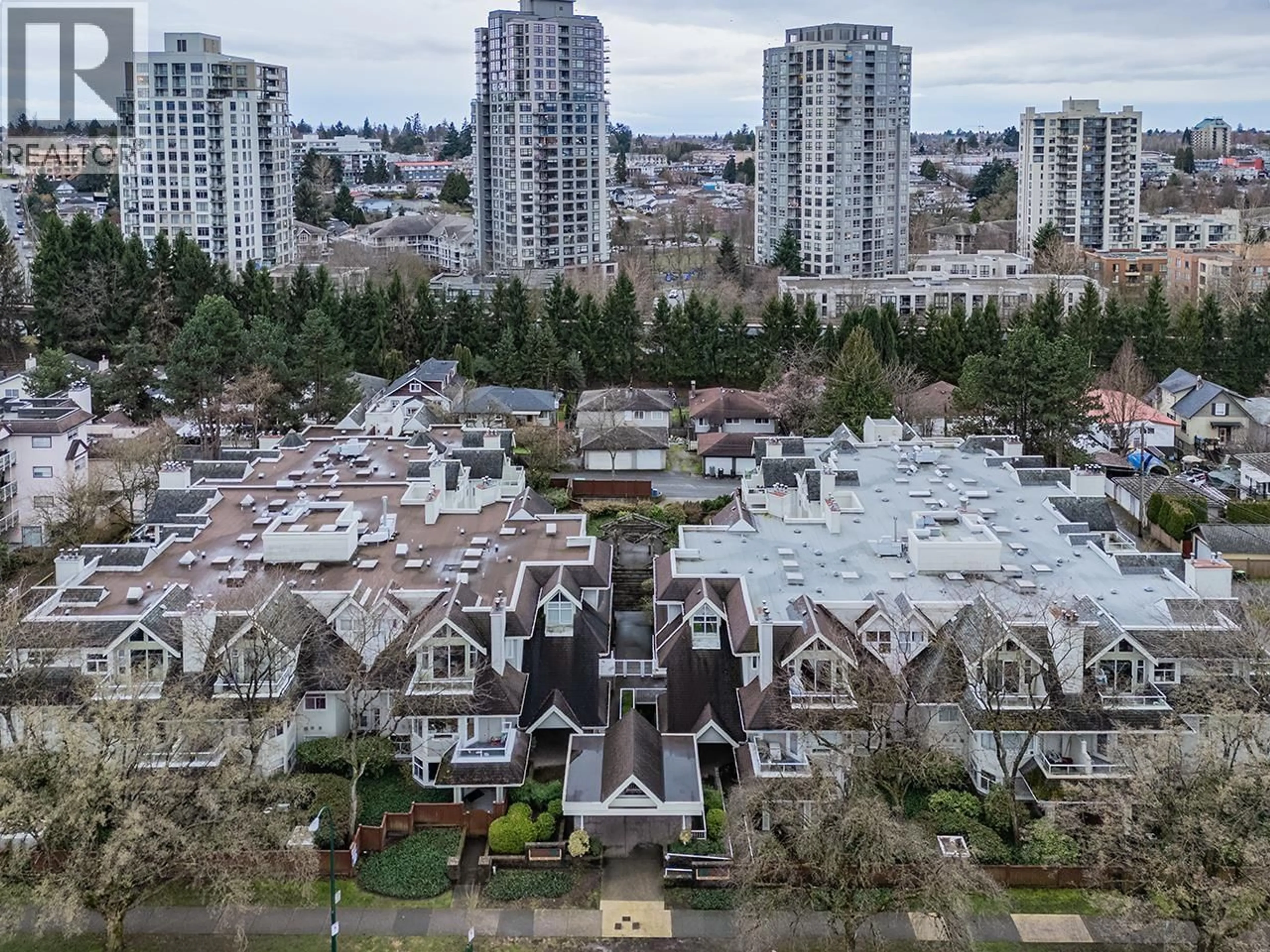A pic from outside/outdoor area/front of a property/back of a property/a pic from drone, city buildings view from balcony for 207 - 3628 RAE AVENUE, Vancouver British Columbia V5R2P5