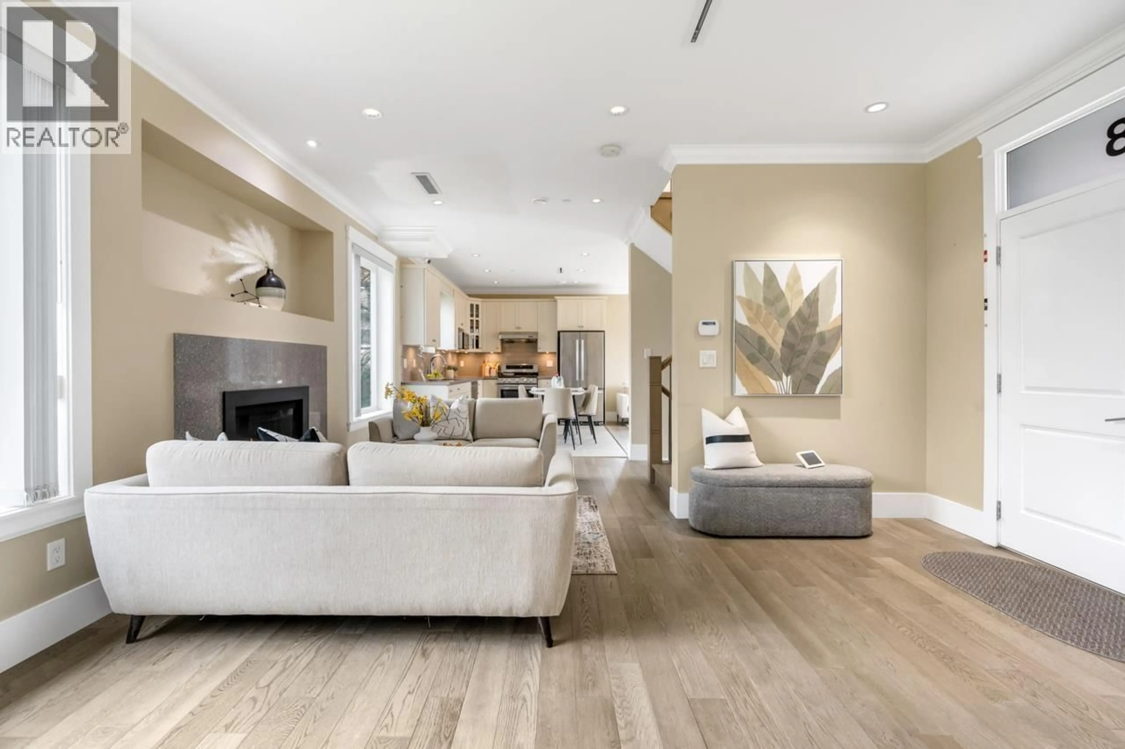 Living room with furniture, unknown for 5828 QUEBEC STREET, Vancouver British Columbia V5W2N9