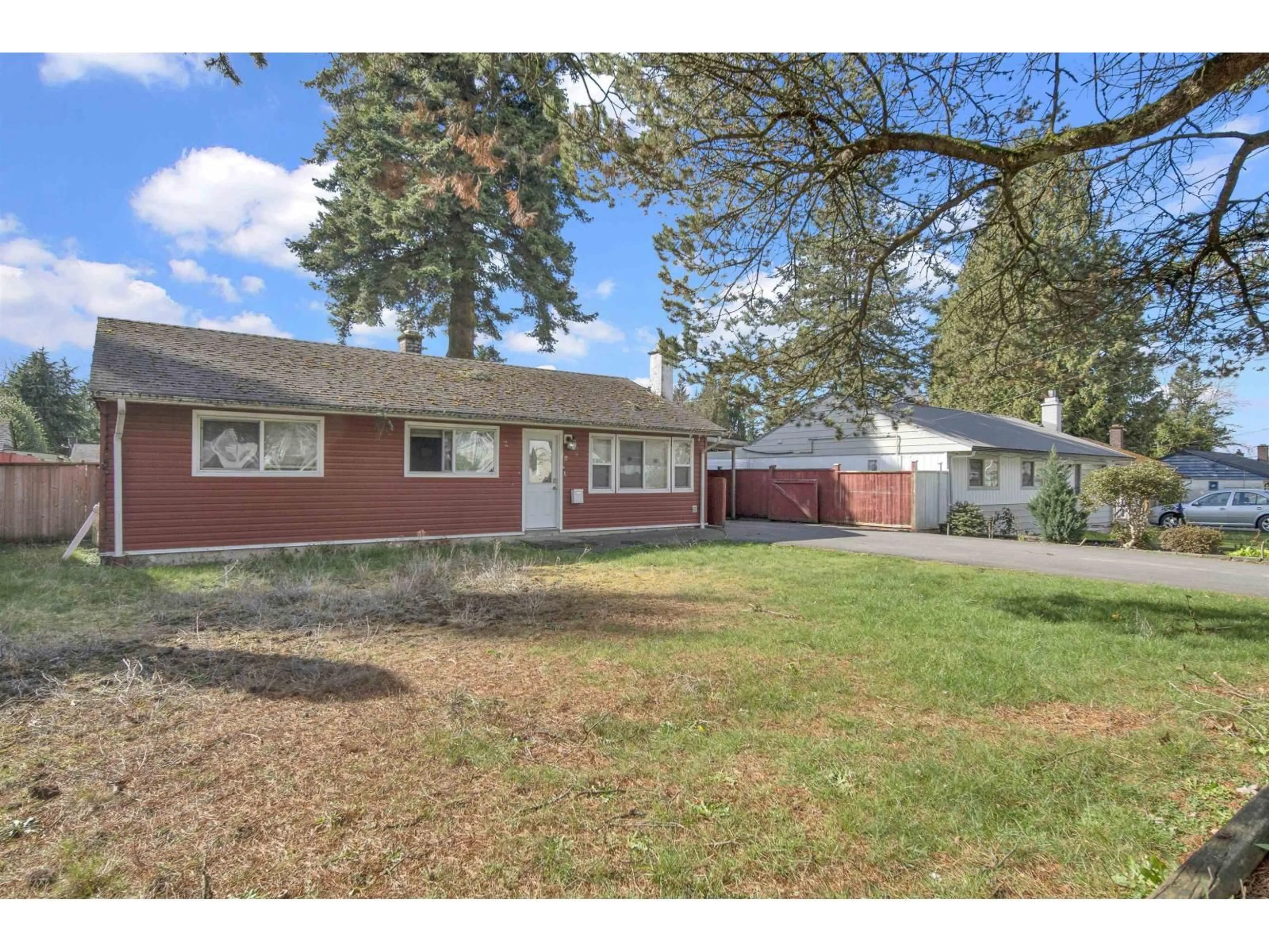 A pic from outside/outdoor area/front of a property/back of a property/a pic from drone, street for 10125 HELEN DRIVE, Surrey British Columbia V3V3B4