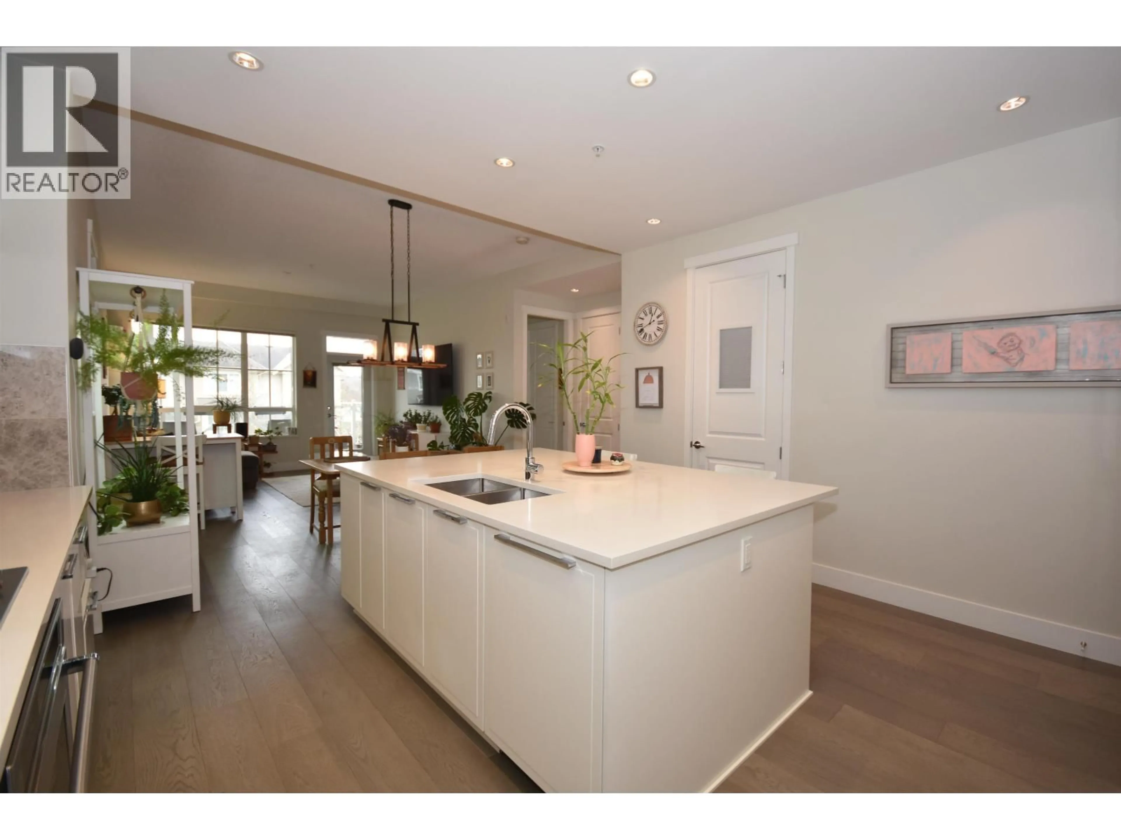 Open concept kitchen, unknown for 229 - 5535 ADMIRAL WAY, Delta British Columbia V4K0E3