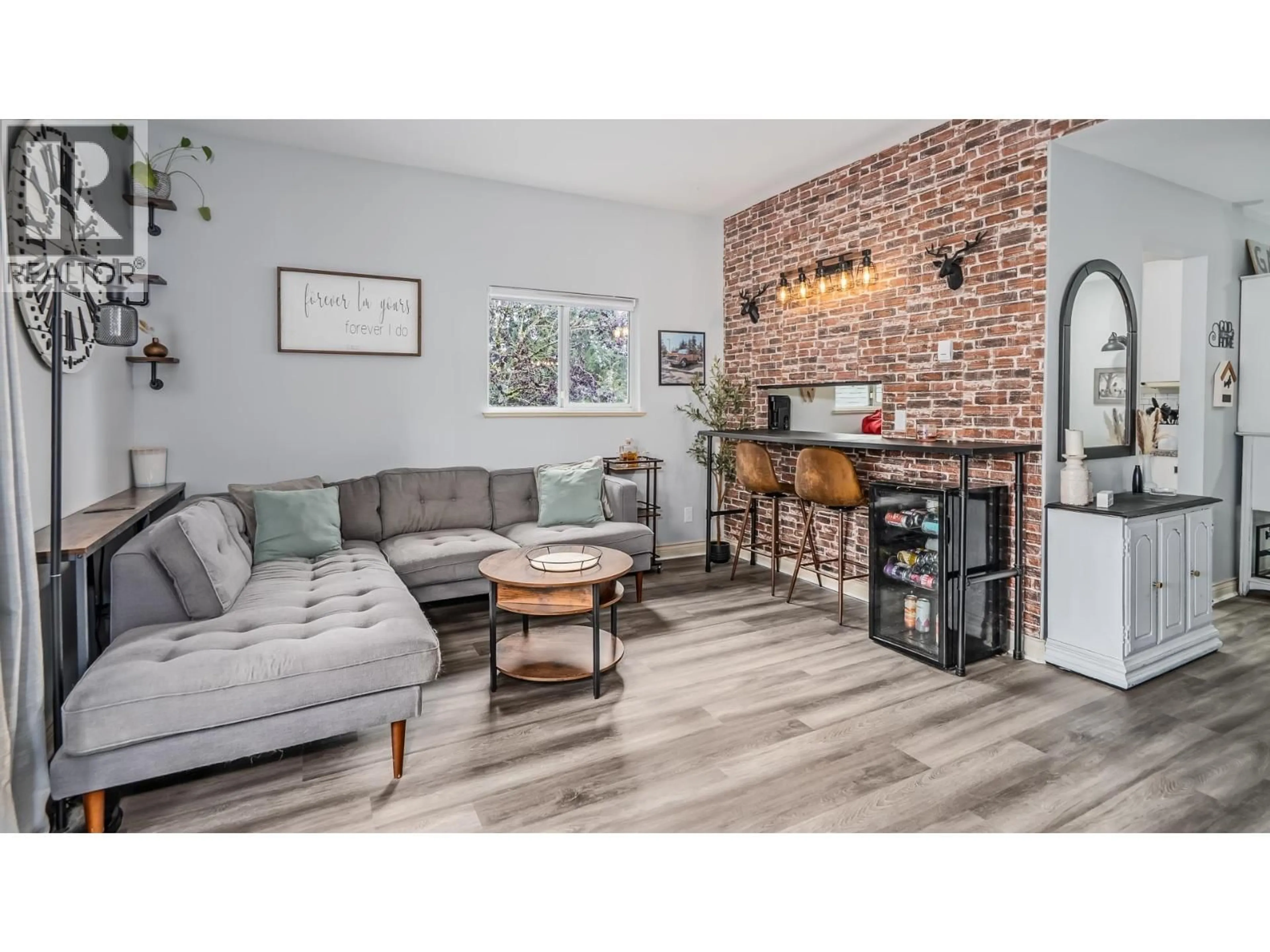 Living room with furniture, unknown for 403 - 20556 113 AVENUE, Maple Ridge British Columbia V2X1Z3