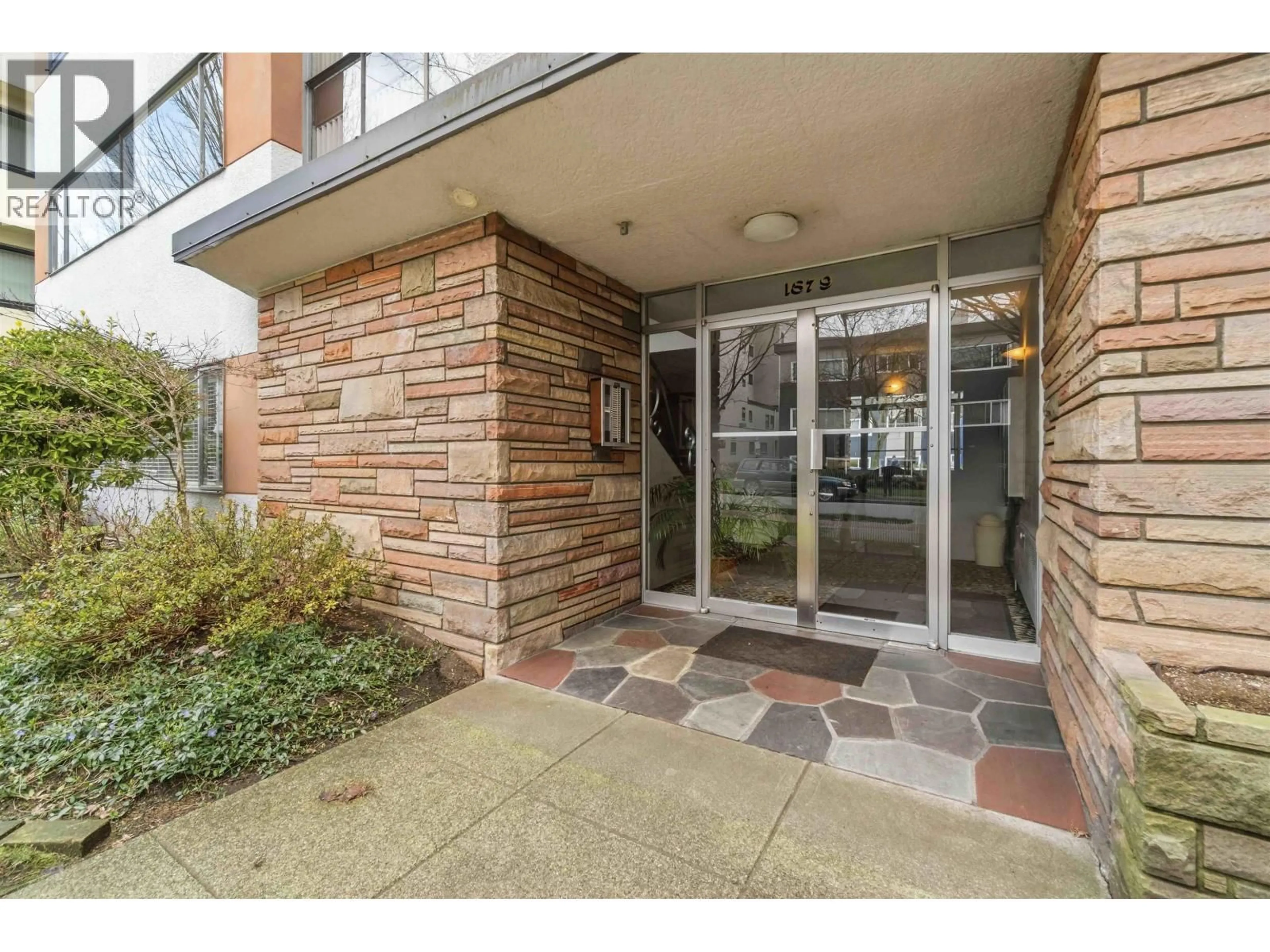 Indoor entryway for 107 - 1879 BARCLAY STREET, Vancouver British Columbia V6G1K7