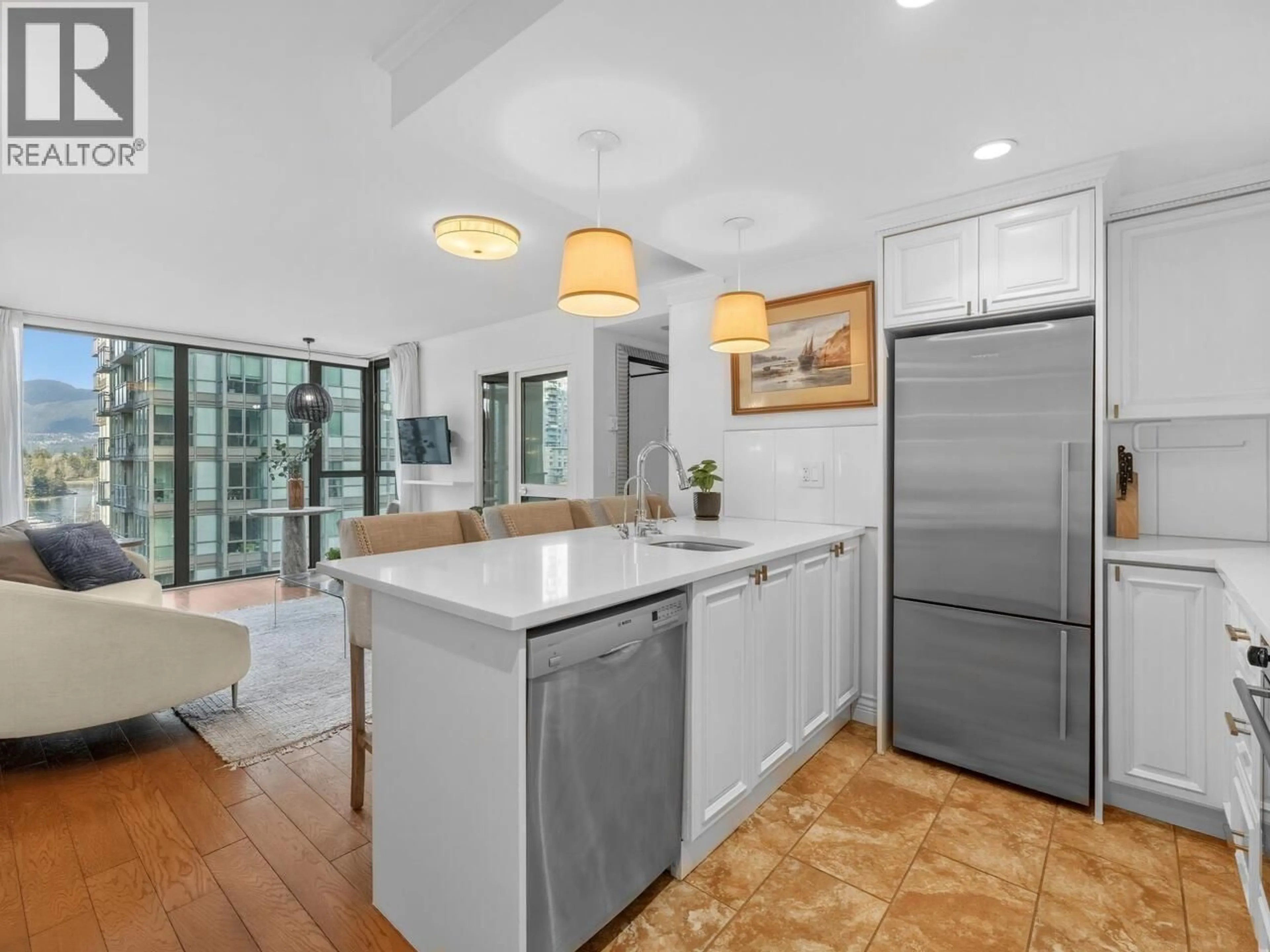 Open concept kitchen, ceramic/tile floor for 502 - 1331 GEORGIA STREET, Vancouver British Columbia V6E4P1