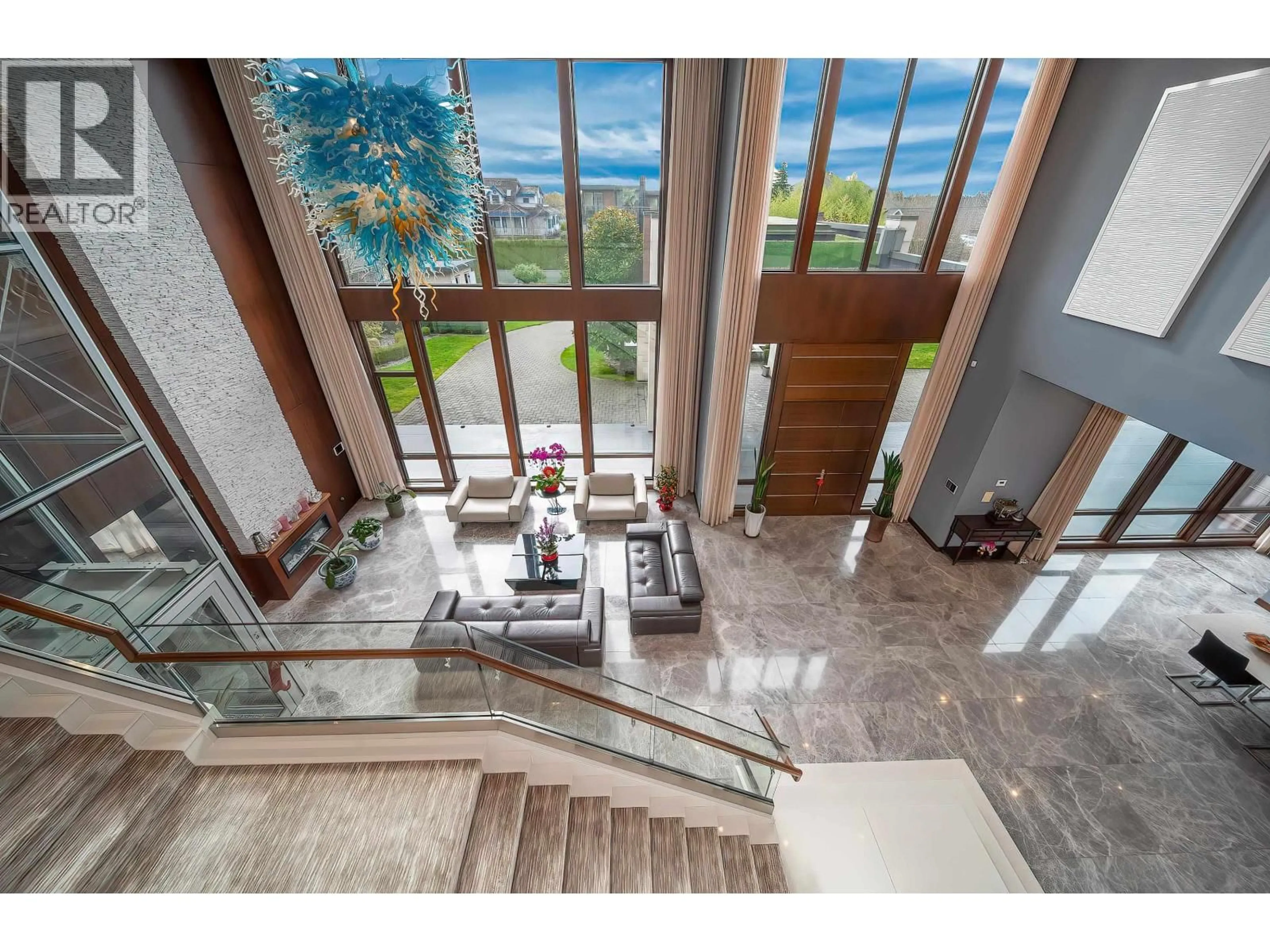Indoor foyer for 11491 BLUNDELL ROAD, Richmond British Columbia V6Y1L4