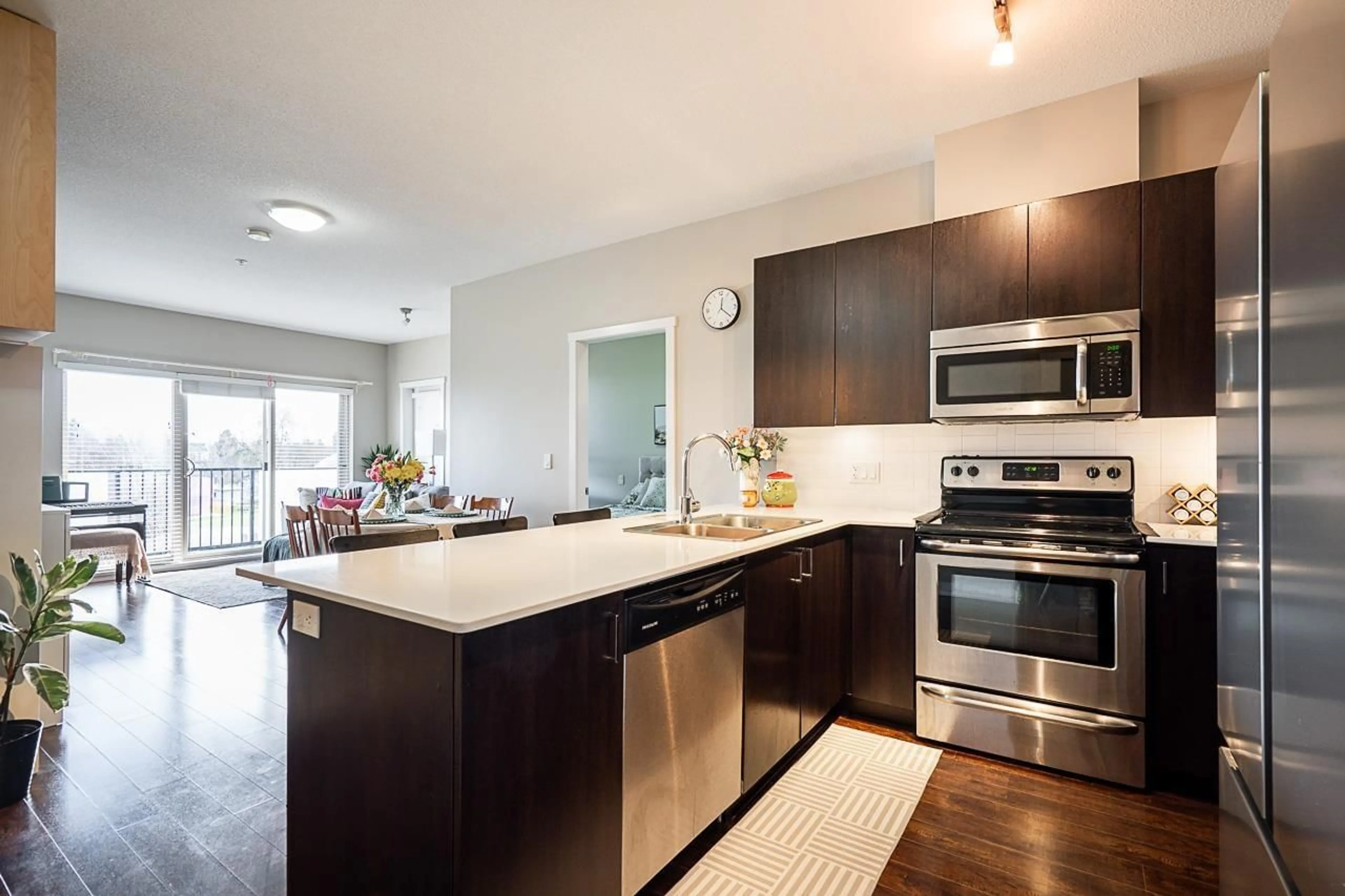 Open concept kitchen, unknown for 309 - 20460 DOUGLAS CRESCENT, Langley British Columbia V3A0C6