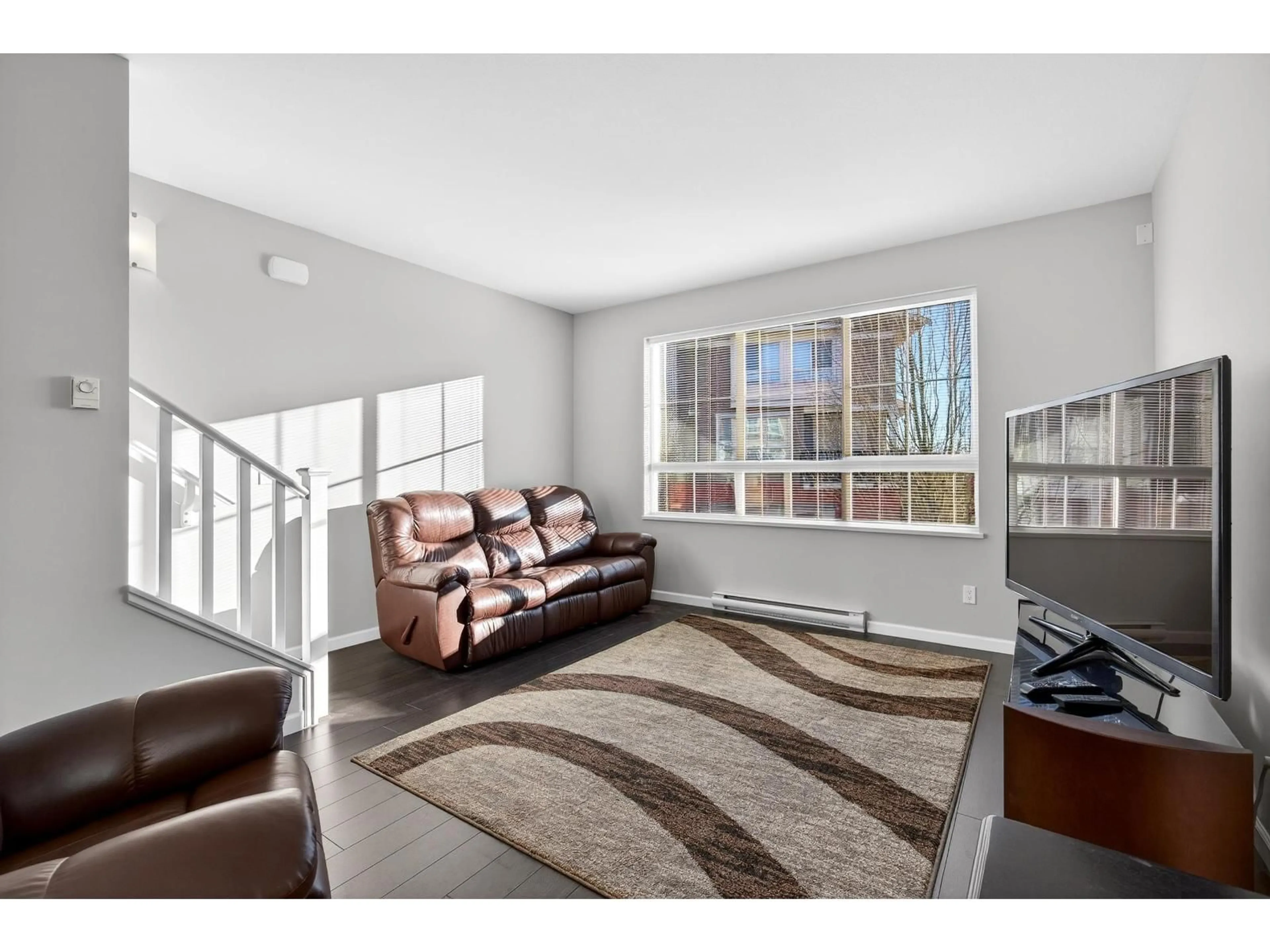 Living room with furniture, unknown for 66 - 19505 68A AVENUE, Surrey British Columbia V4N6K3