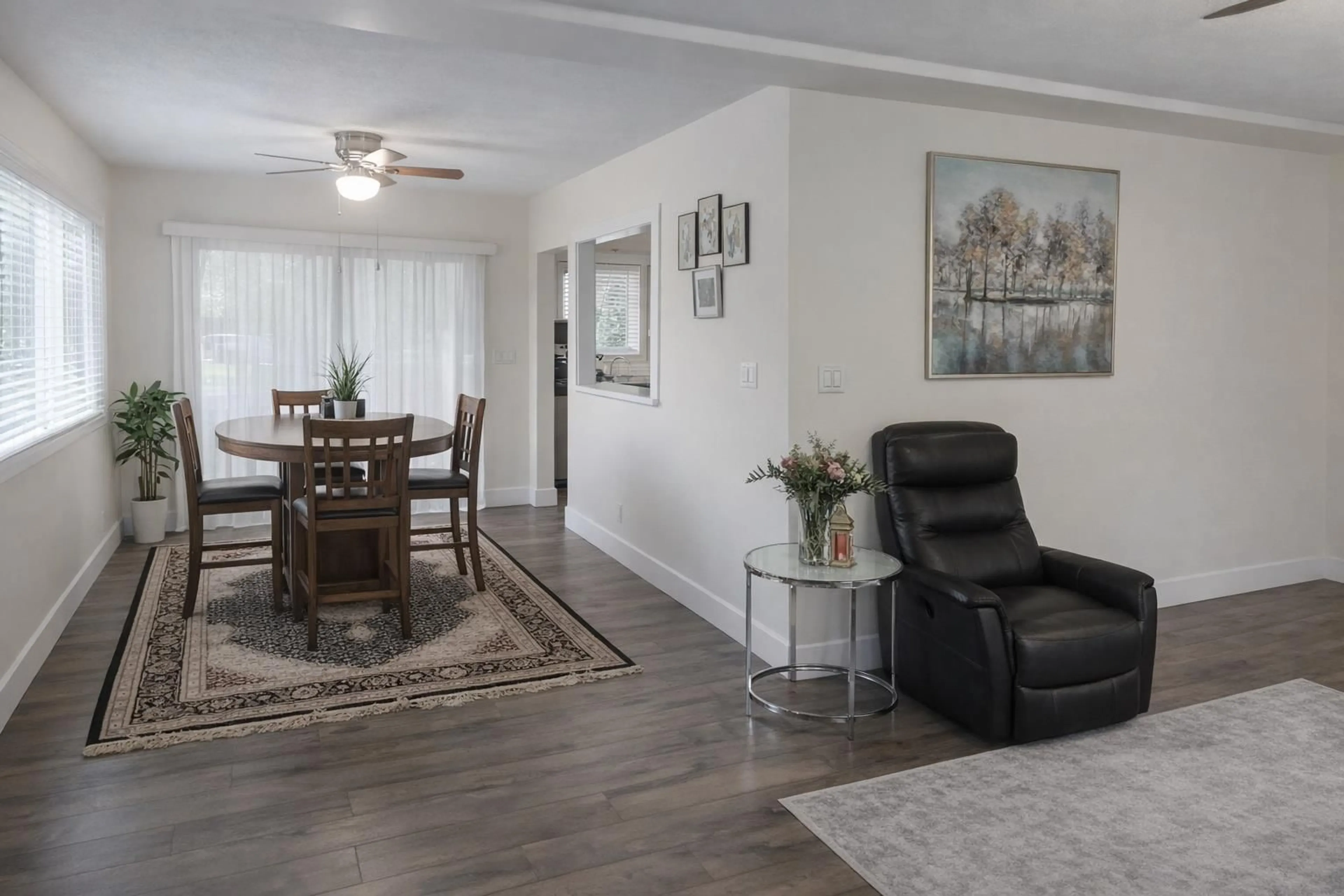 Living room with furniture, wood/laminate floor for 27964 LEDUNNE AVENUE, Abbotsford British Columbia V4X1H5