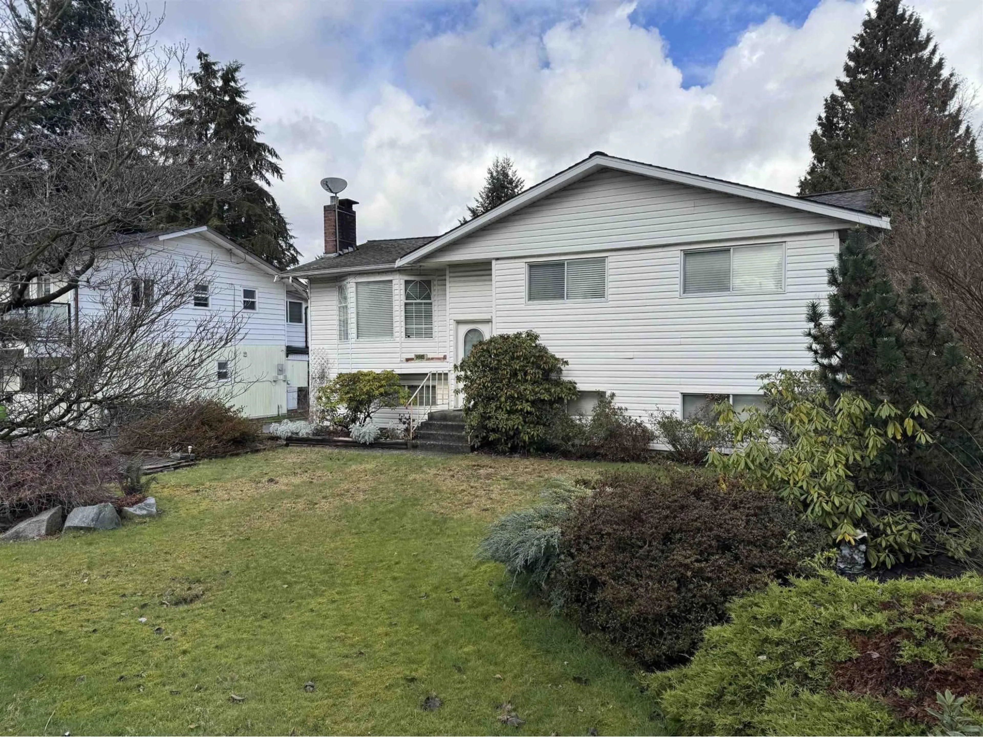 Home with vinyl exterior material, street for 14983 CANARY DRIVE, Surrey British Columbia V3R4V2