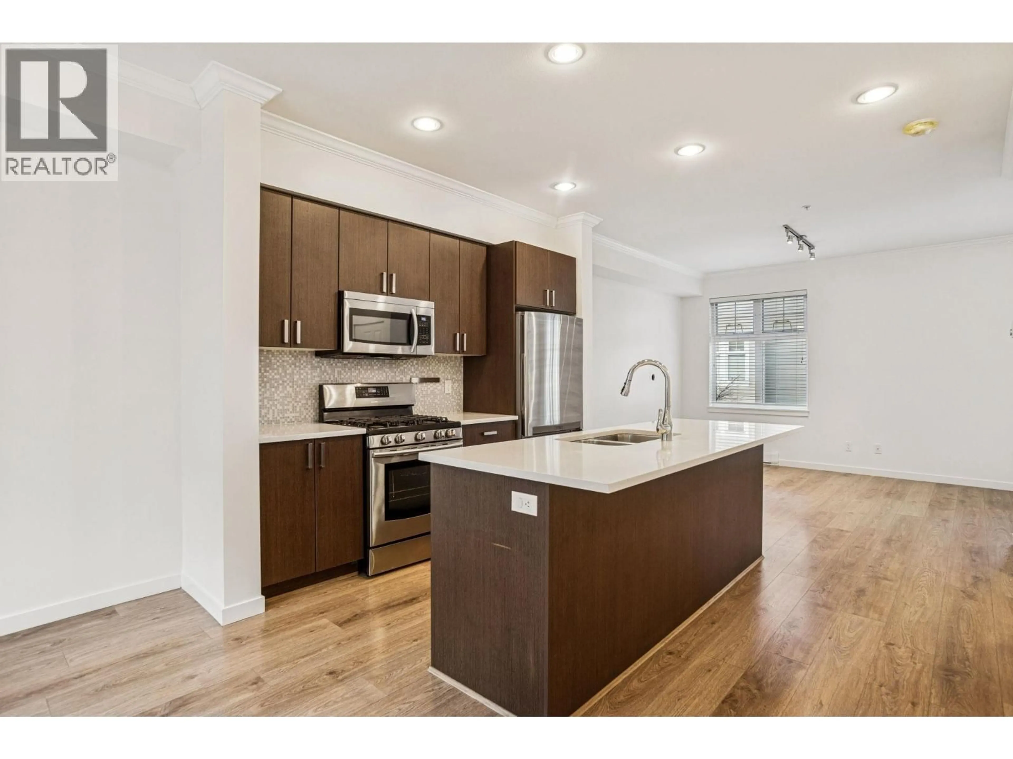 Open concept kitchen, unknown for 23 - 1111 EWEN AVENUE, New Westminster British Columbia V3M5E3