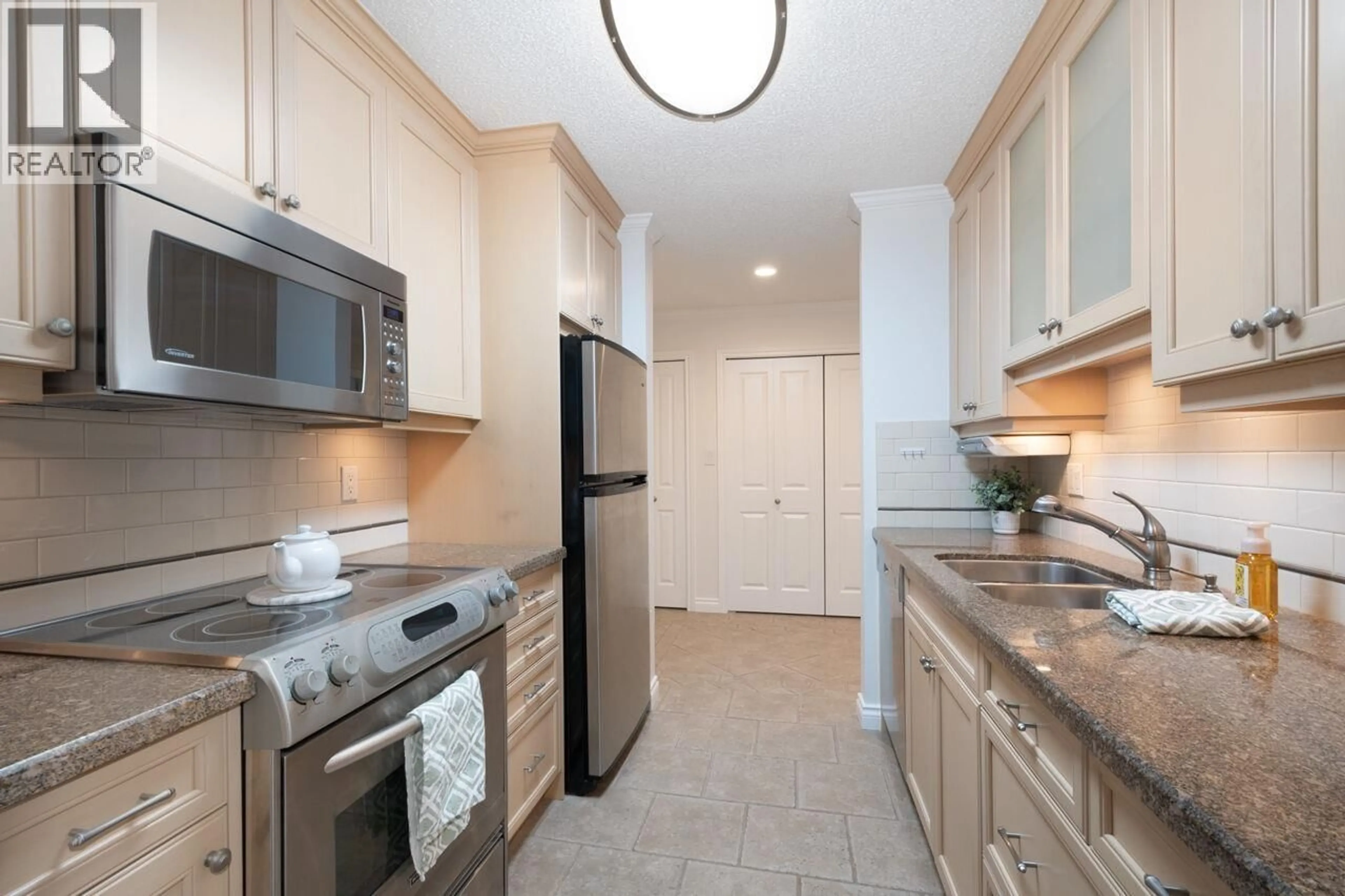 Standard kitchen, ceramic/tile floor for 207 - 333 WETHERSFIELD DRIVE, Vancouver British Columbia V5X4M9