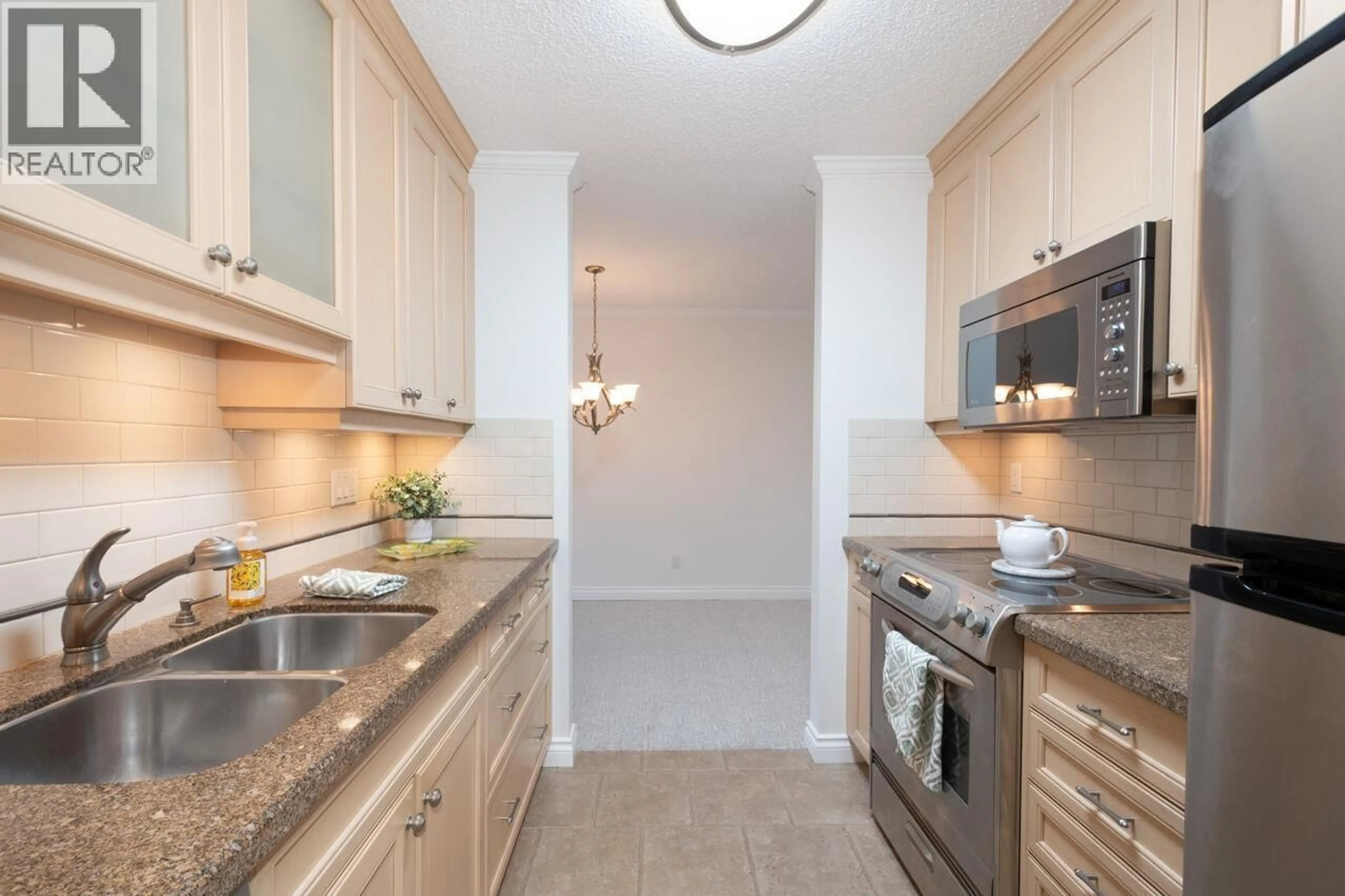 Standard kitchen, unknown for 207 - 333 WETHERSFIELD DRIVE, Vancouver British Columbia V5X4M9