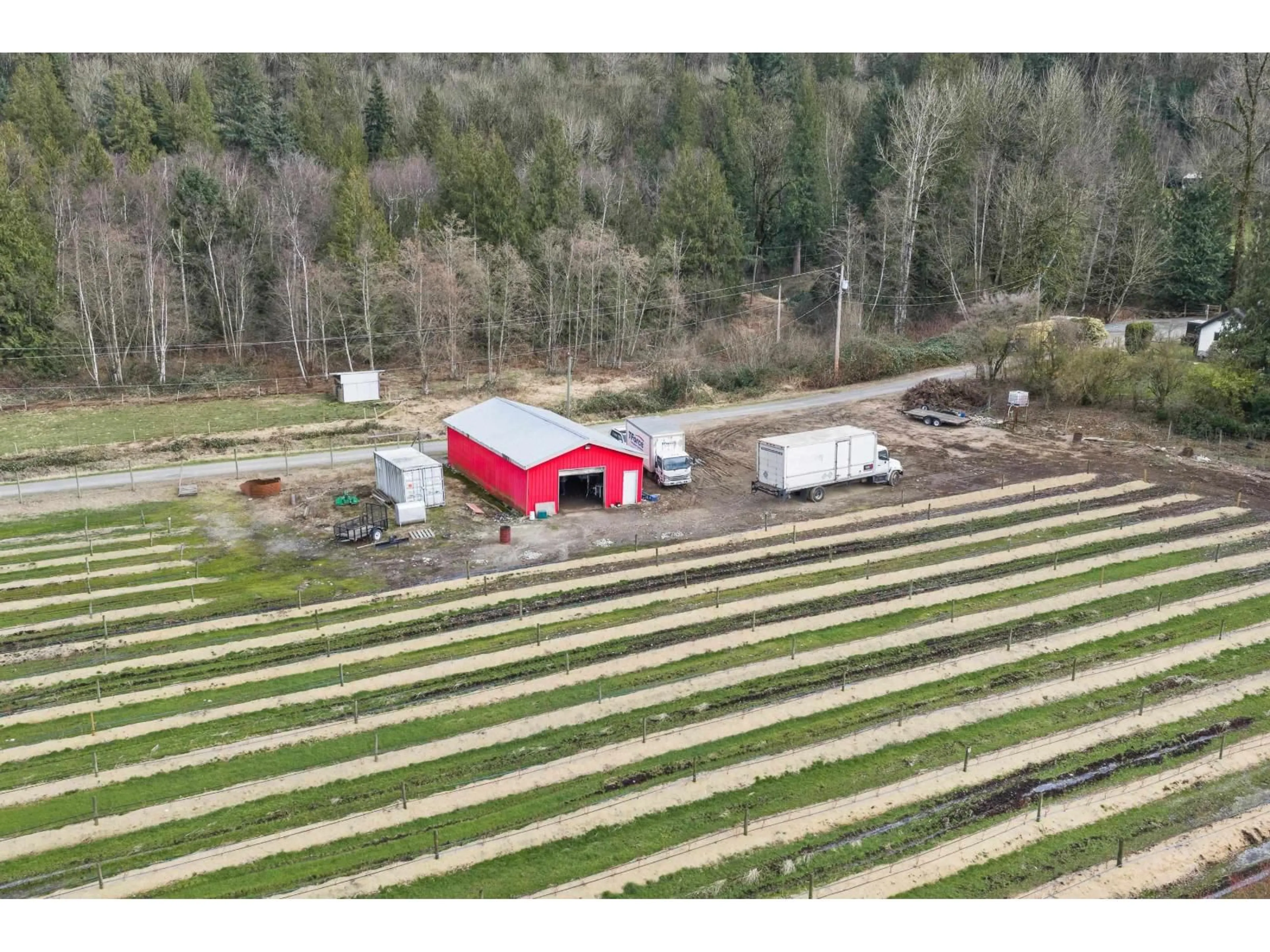 A pic from outside/outdoor area/front of a property/back of a property/a pic from drone, building for 6209 LITTLE STREET, Abbotsford British Columbia V3G1P5
