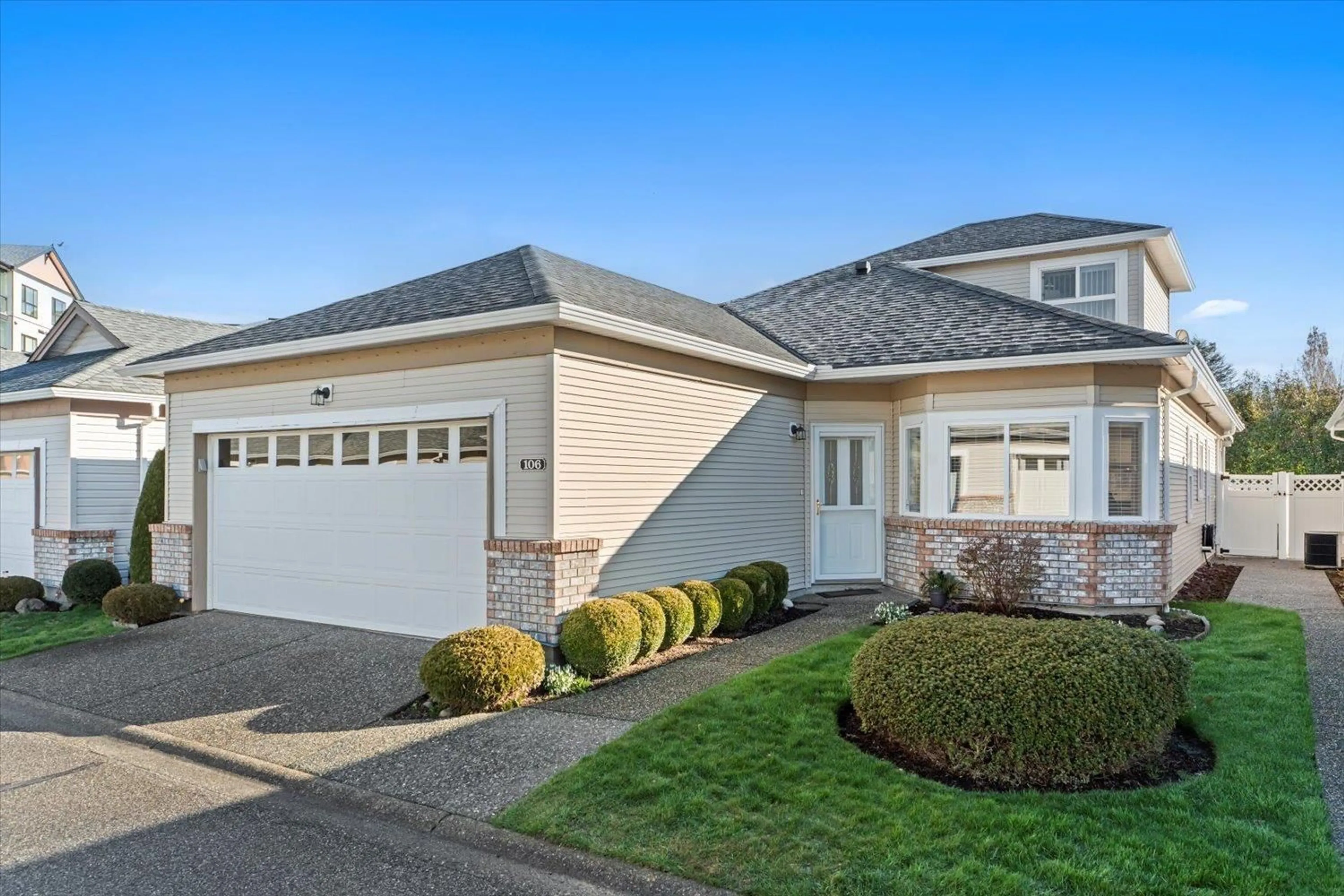 Home with vinyl exterior material, street for 106 - 8485 YOUNG ROAD, Chilliwack British Columbia V2P7Y7