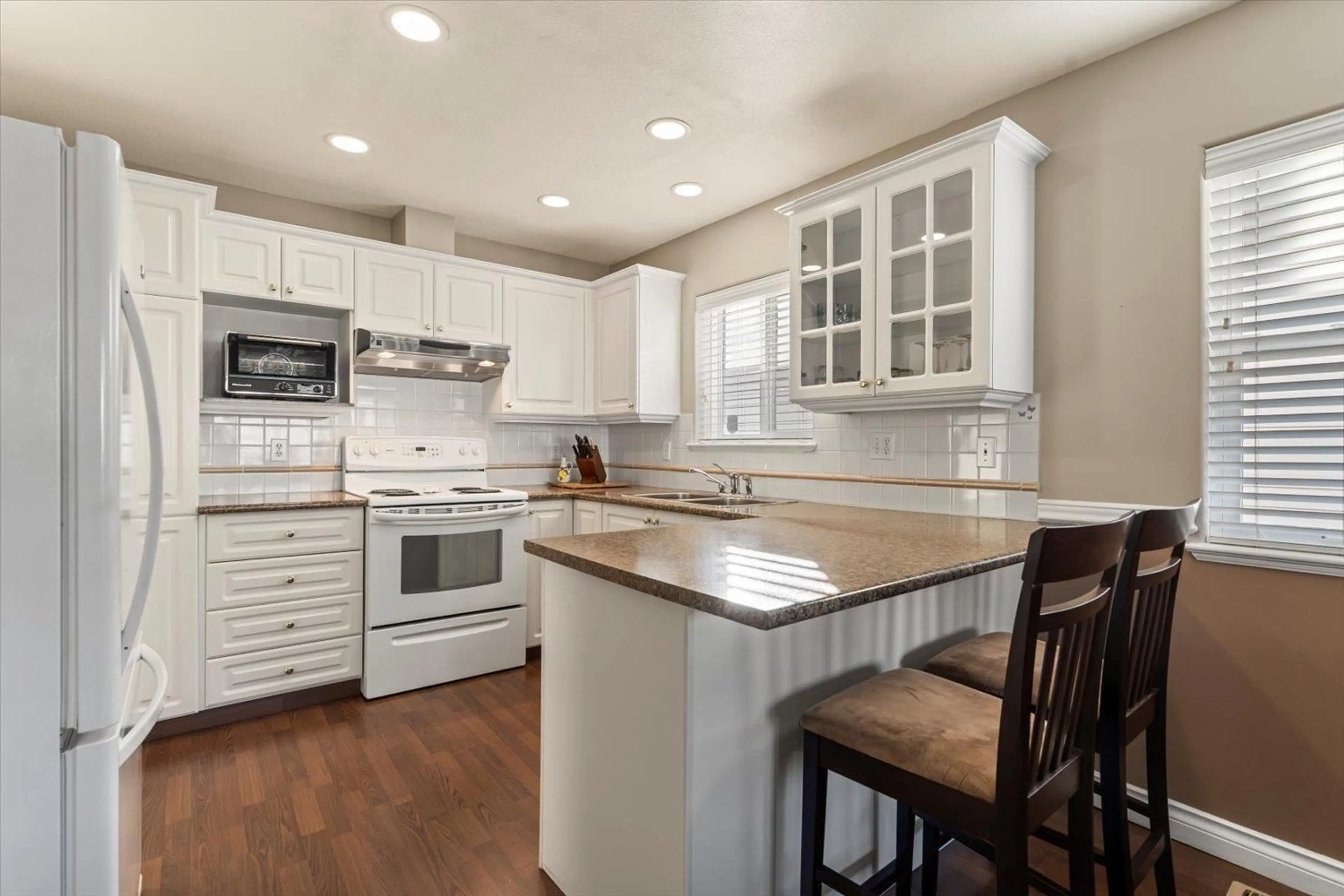 Open concept kitchen, unknown for 106 - 8485 YOUNG ROAD, Chilliwack British Columbia V2P7Y7