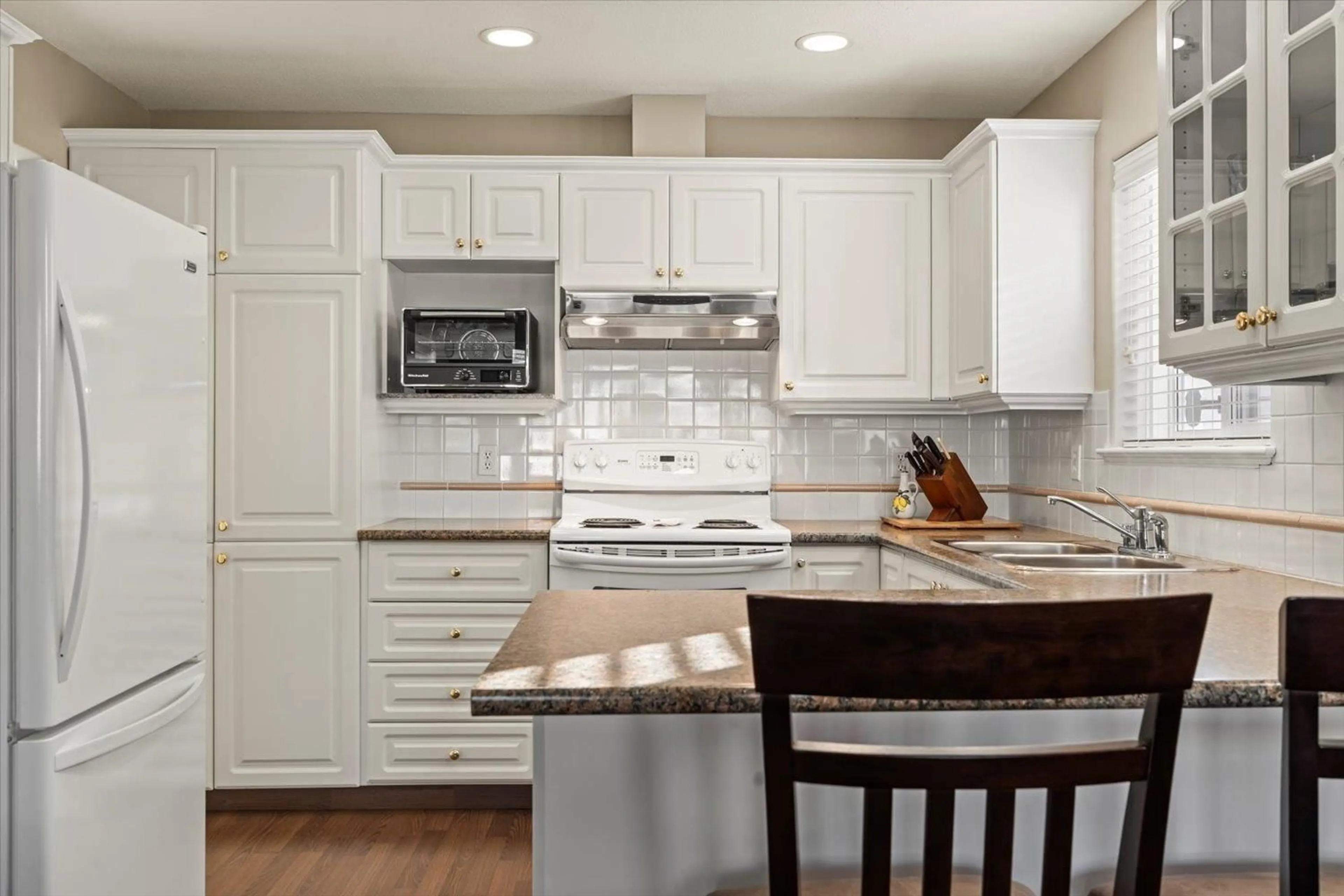 Open concept kitchen, ceramic/tile floor for 106 - 8485 YOUNG ROAD, Chilliwack British Columbia V2P7Y7