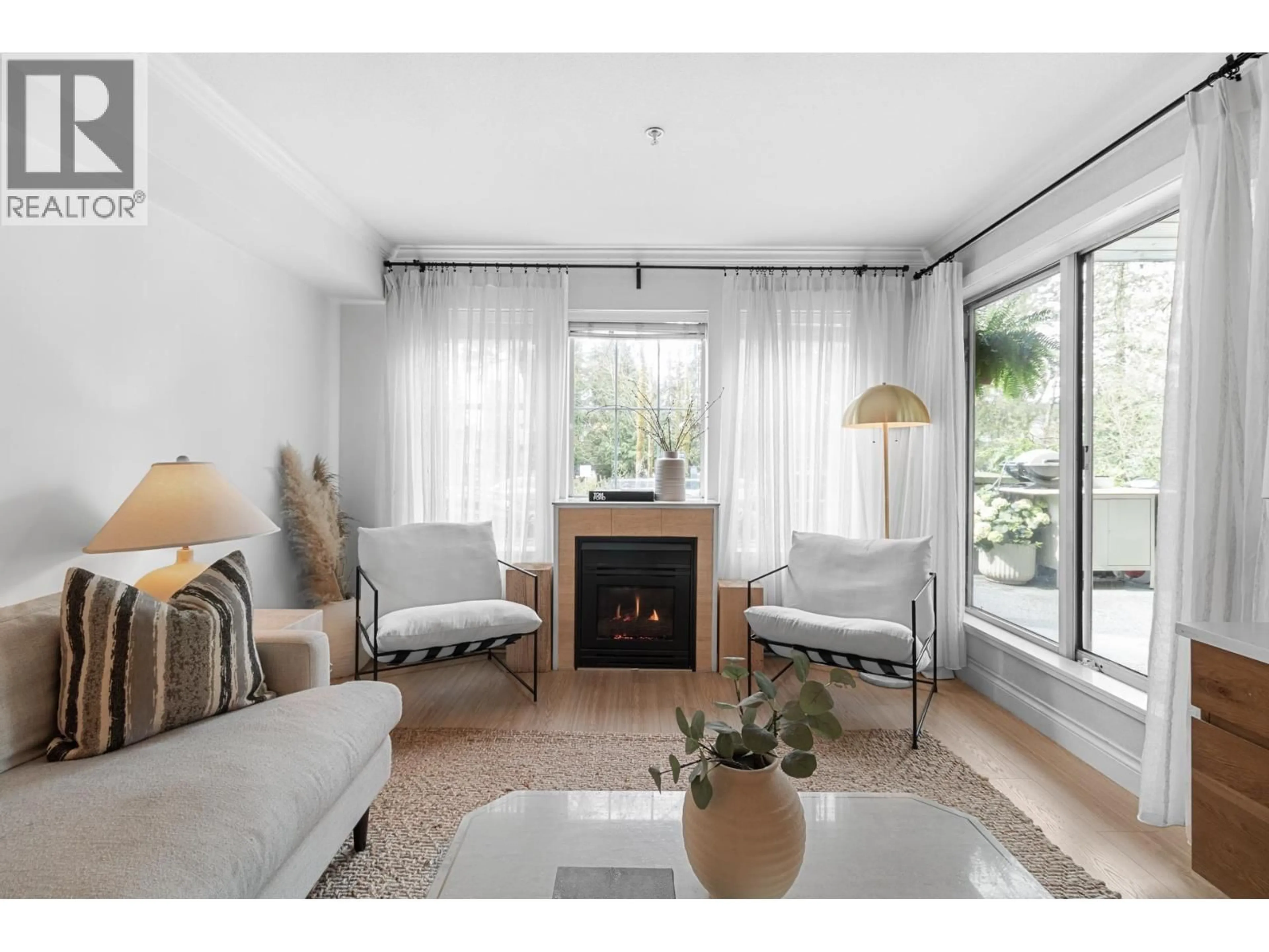 Living room with furniture, unknown for 105 - 1199 WESTWOOD STREET, Coquitlam British Columbia V3B7P6