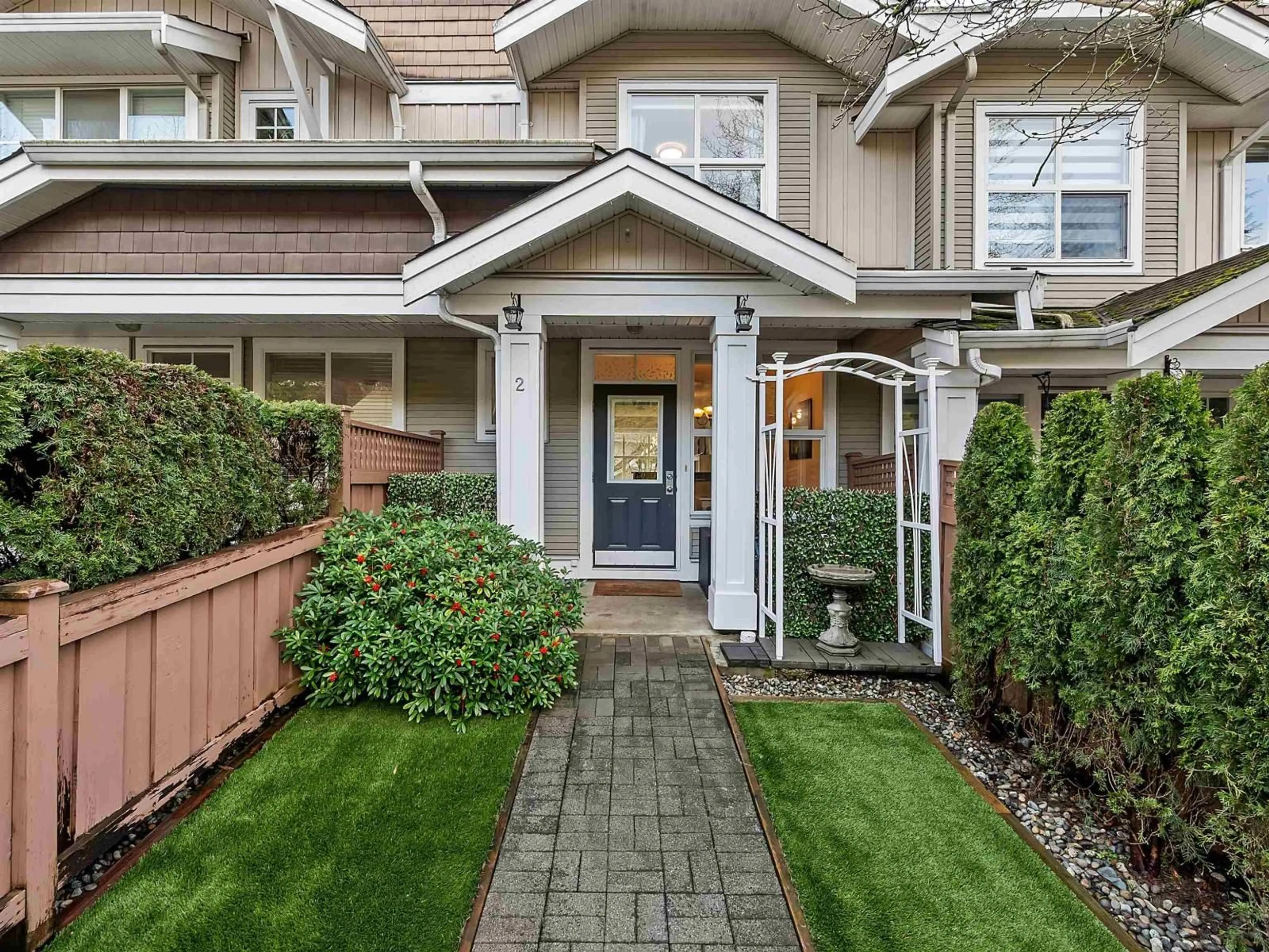 Unknown for 2 - 20460 66 AVENUE, Langley British Columbia V2Y3B6