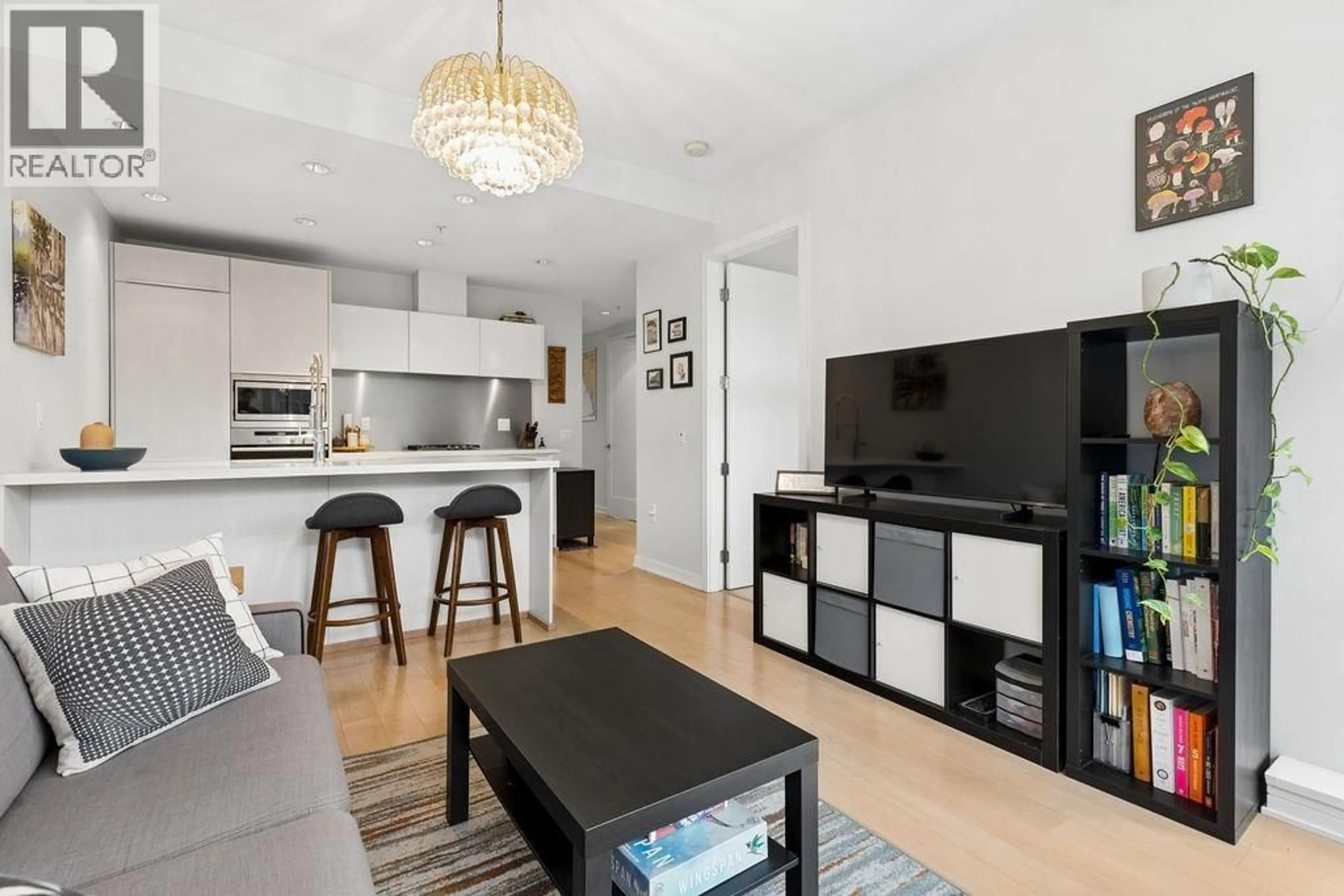 Open concept kitchen, unknown for 403 - 181 1ST AVENUE, Vancouver British Columbia V5Y0E3
