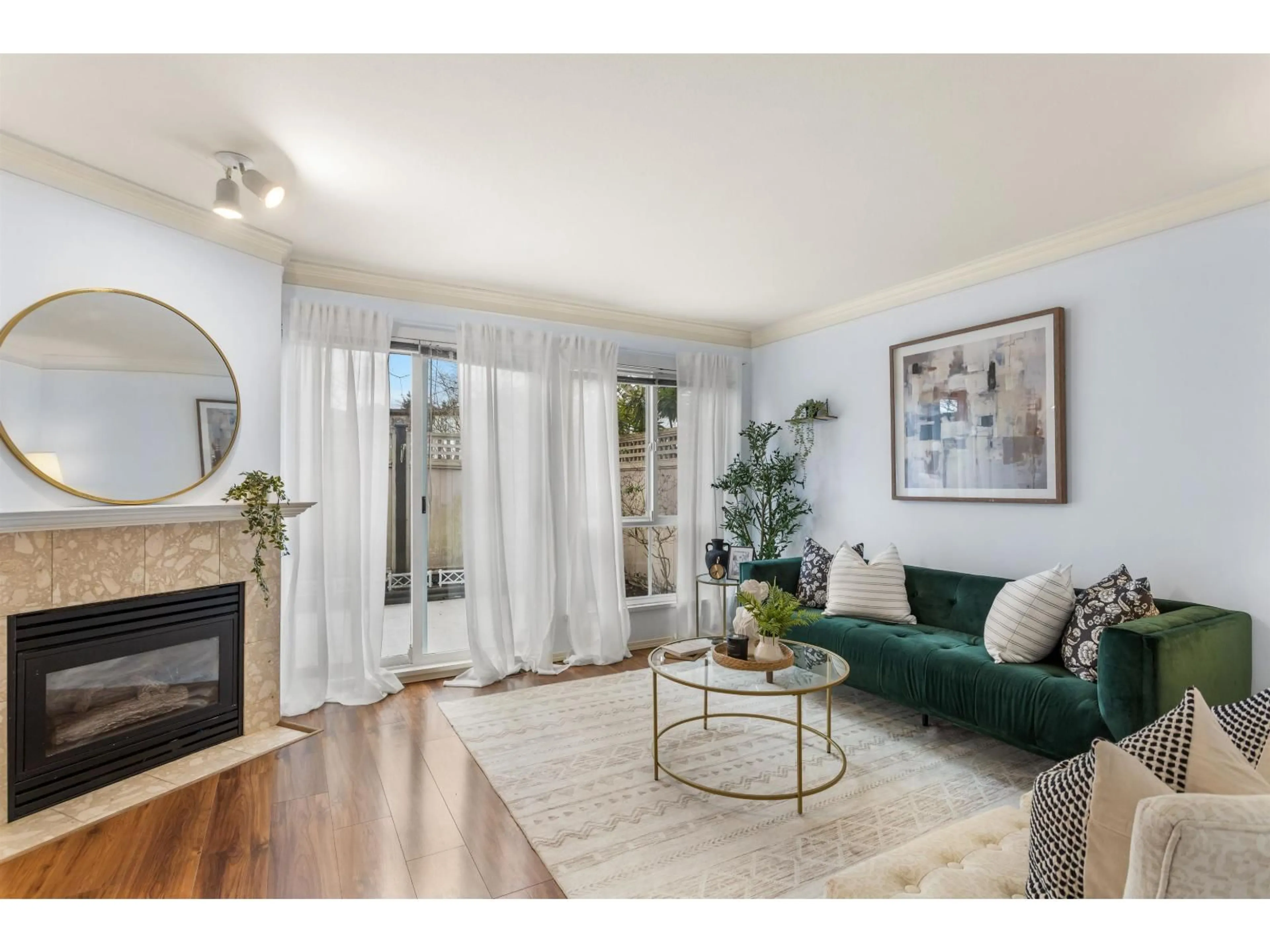 Living room with furniture, wood/laminate floor for 20 - 15875 84 AVENUE, Surrey British Columbia V4N0W7