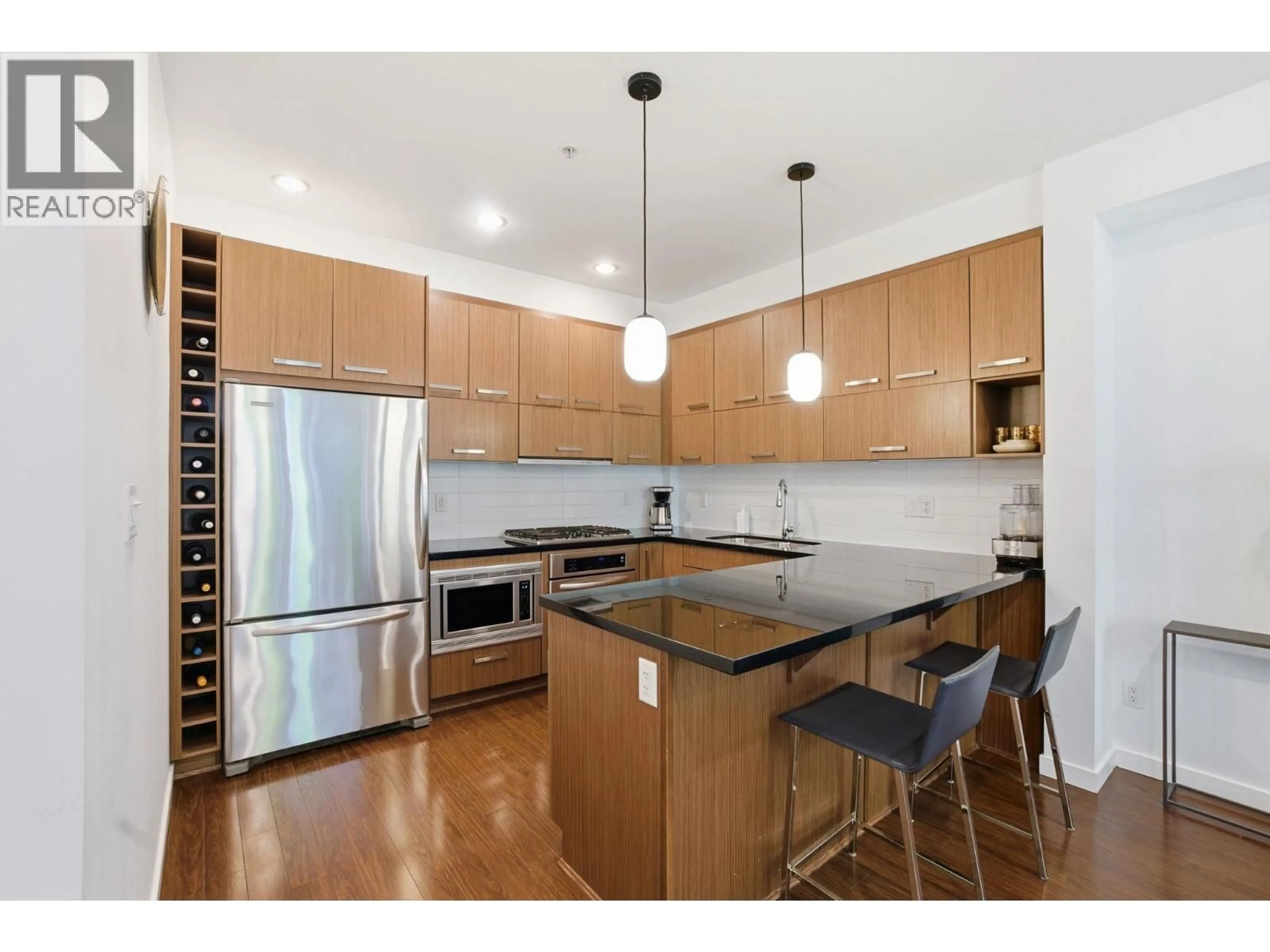 Unknown for 2761 GUELPH STREET, Vancouver British Columbia V5T3P6