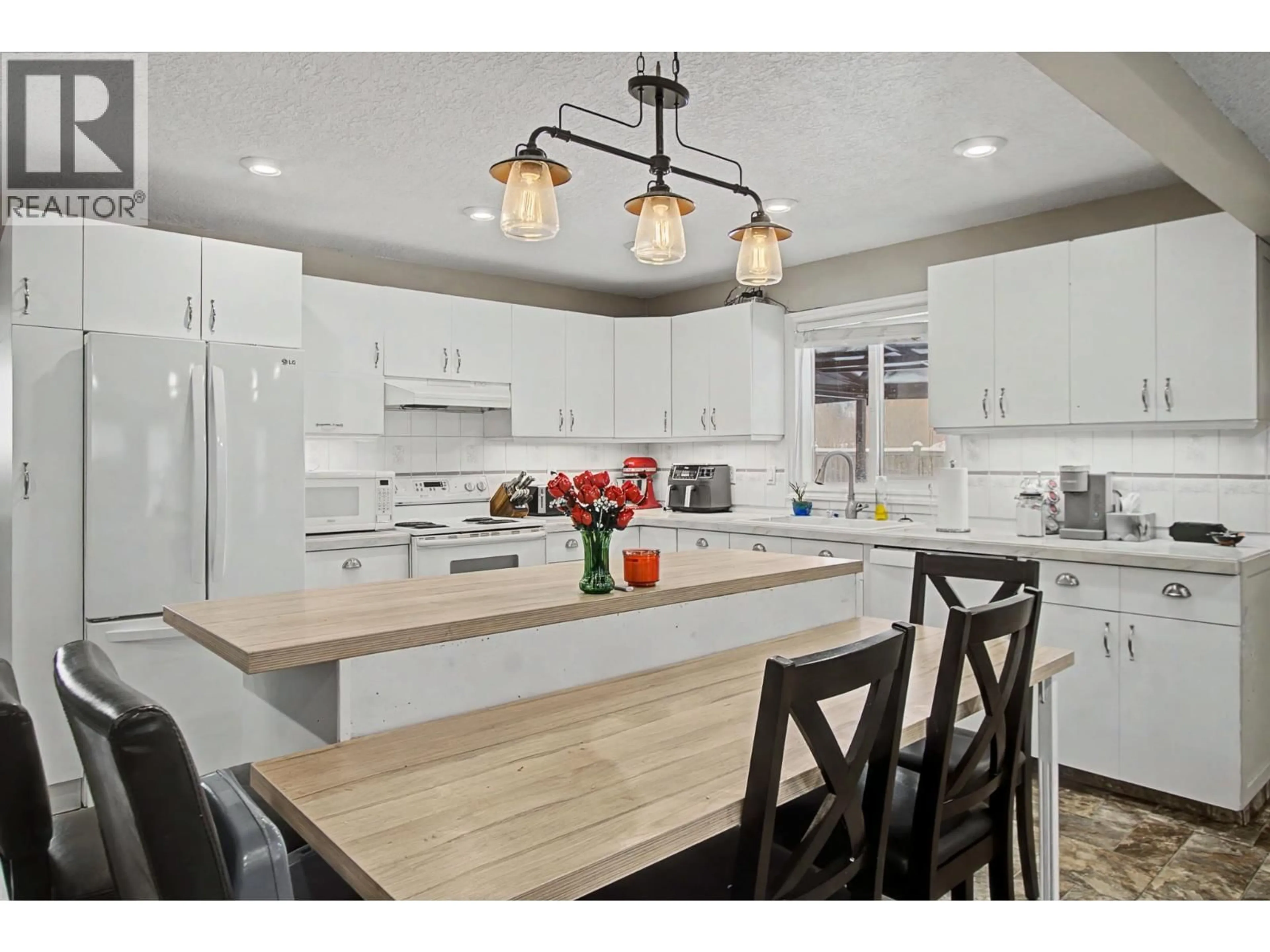Open concept kitchen, unknown for 2422 MYTTING ROAD, Prince George British Columbia V2K1R7