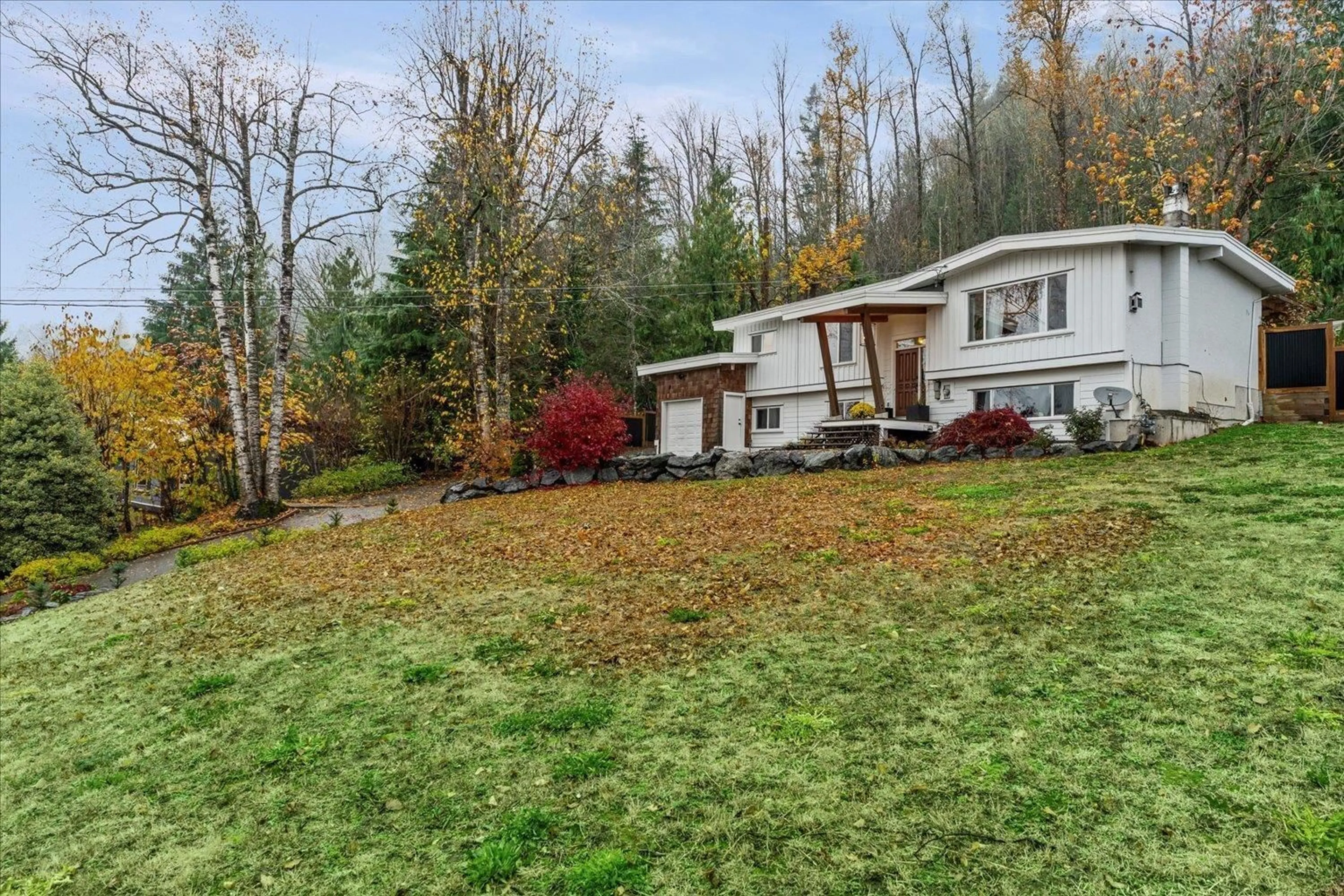 A pic from outside/outdoor area/front of a property/back of a property/a pic from drone, unknown for 47913 HANSOM ROAD, Chilliwack British Columbia V2R4R9