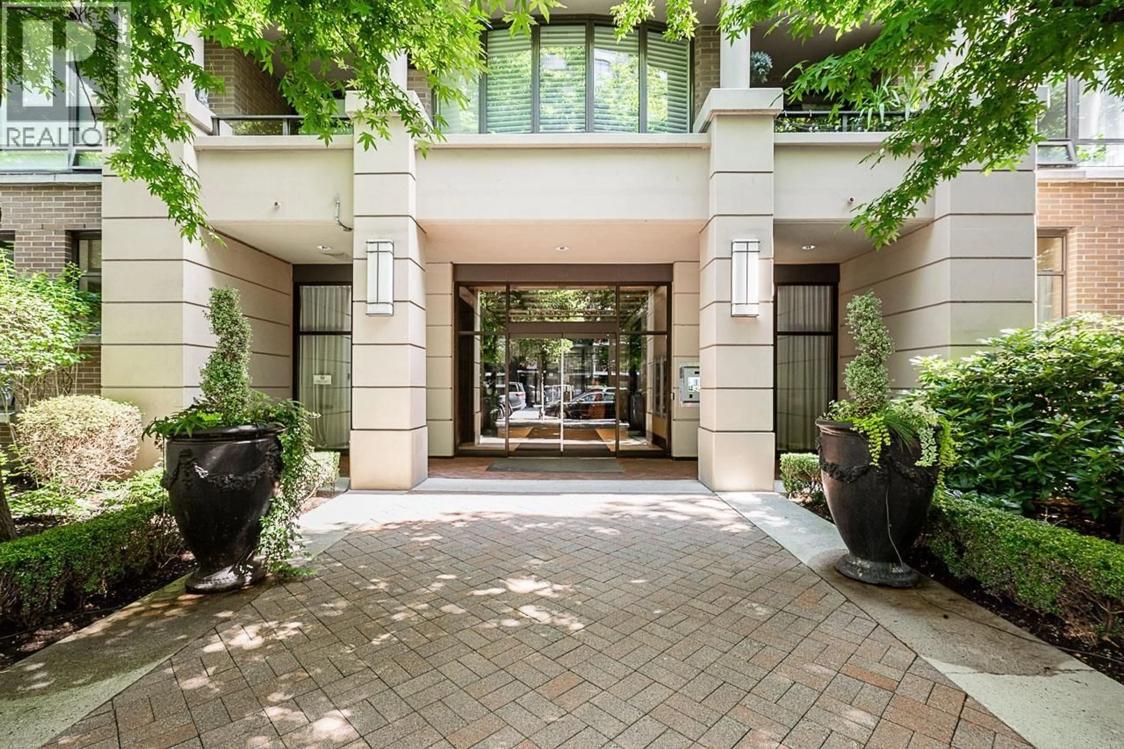 Unknown for 1002 - 170 1ST STREET, North Vancouver British Columbia V7M3P2