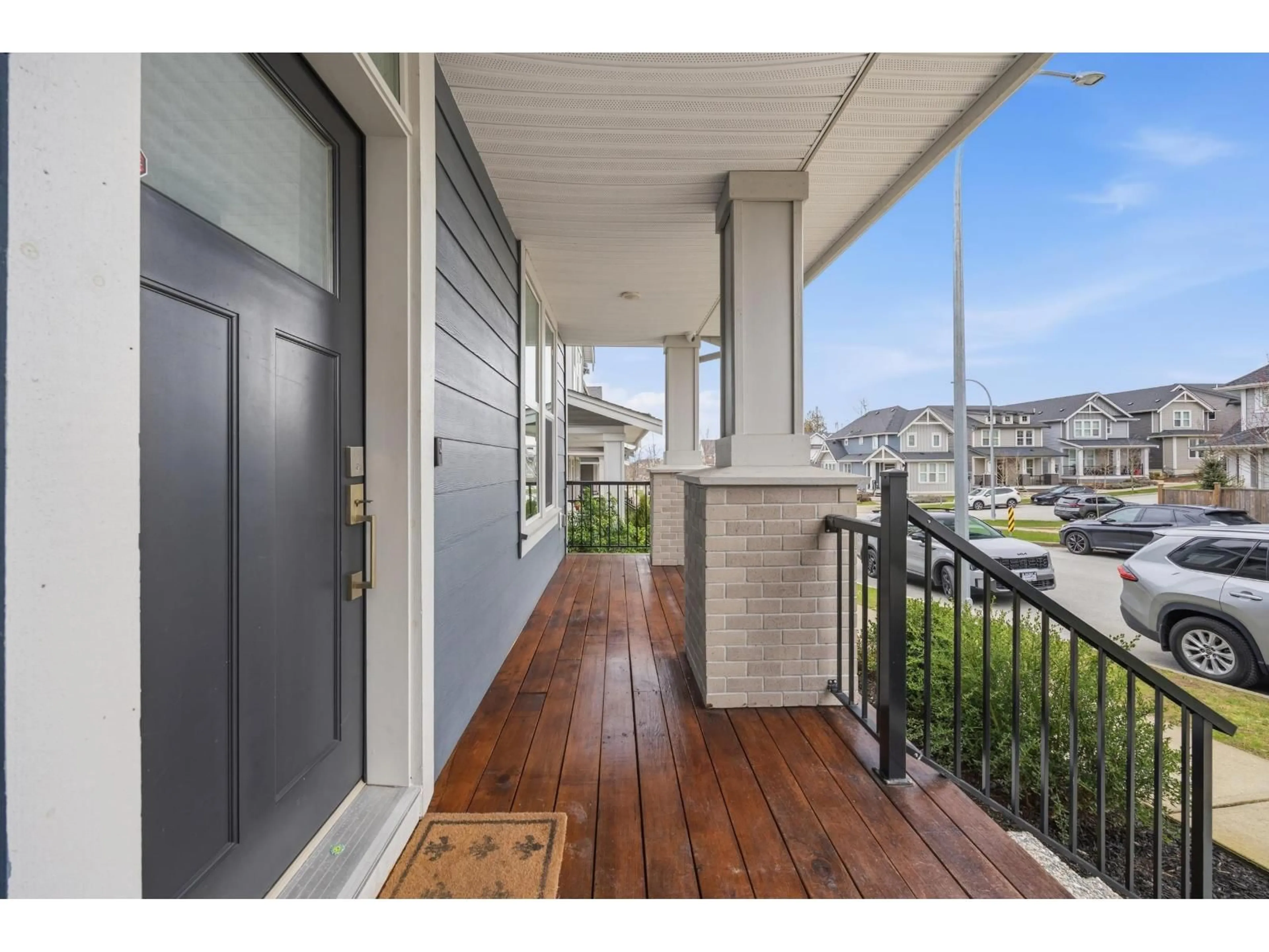 Indoor entryway for 8223 202B STREET, Langley British Columbia V2Y0Z1