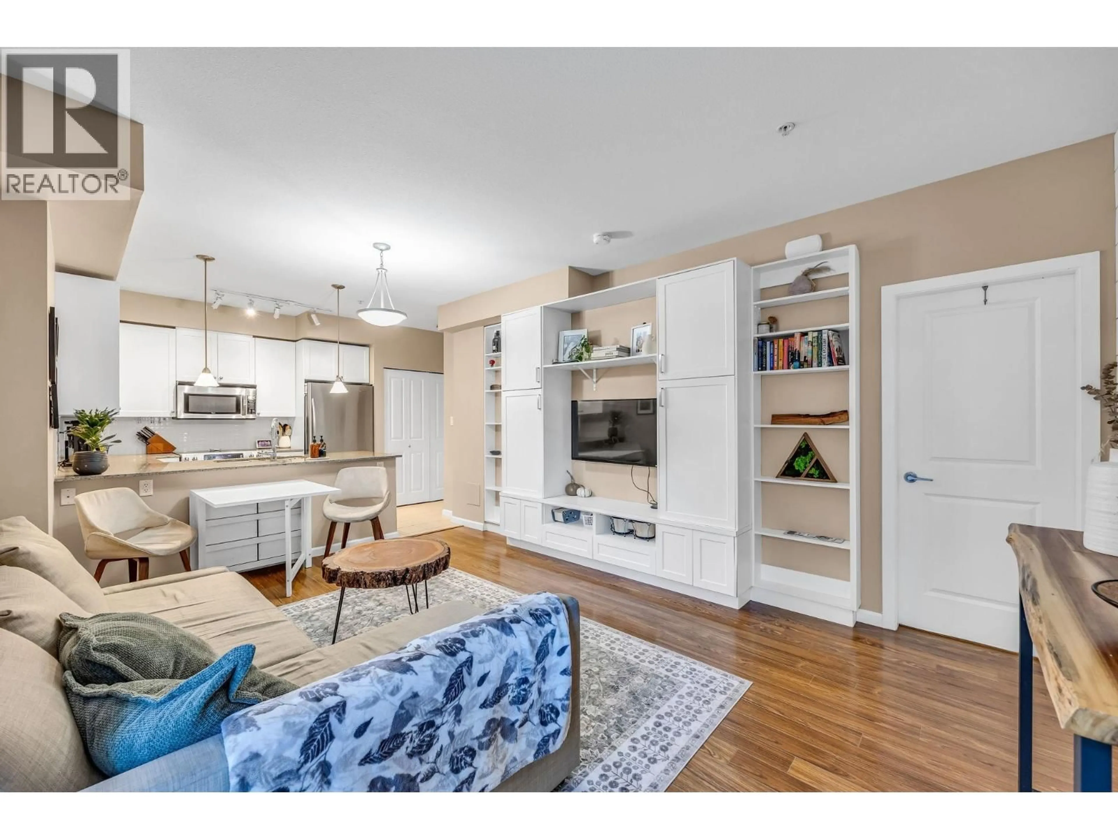 Unknown for 3 - 12 ROYAL AVENUE, New Westminster British Columbia V3L0B7