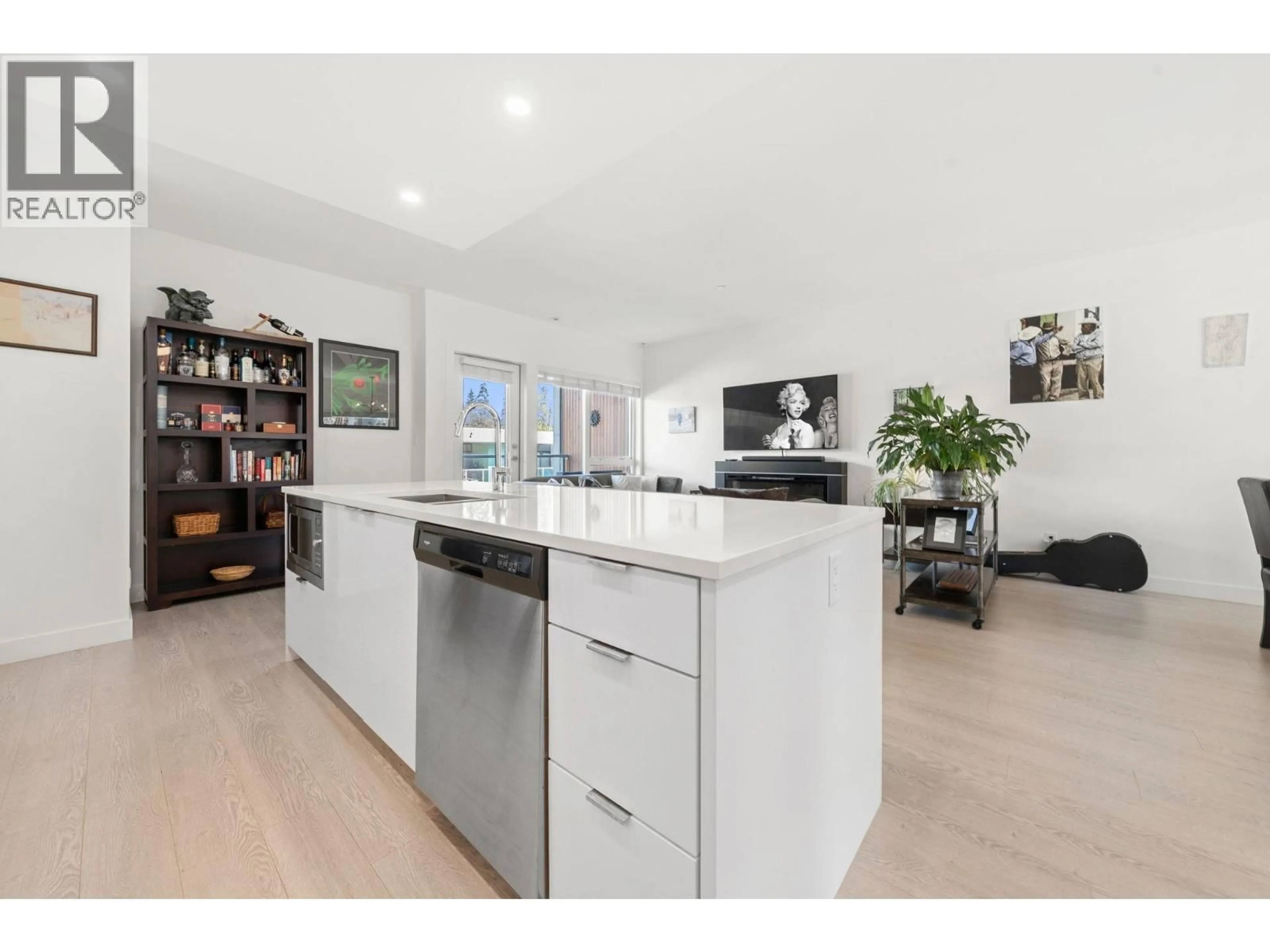 Open concept kitchen, unknown for 43 - 3596 SALAL DRIVE, North Vancouver British Columbia V7G0A9