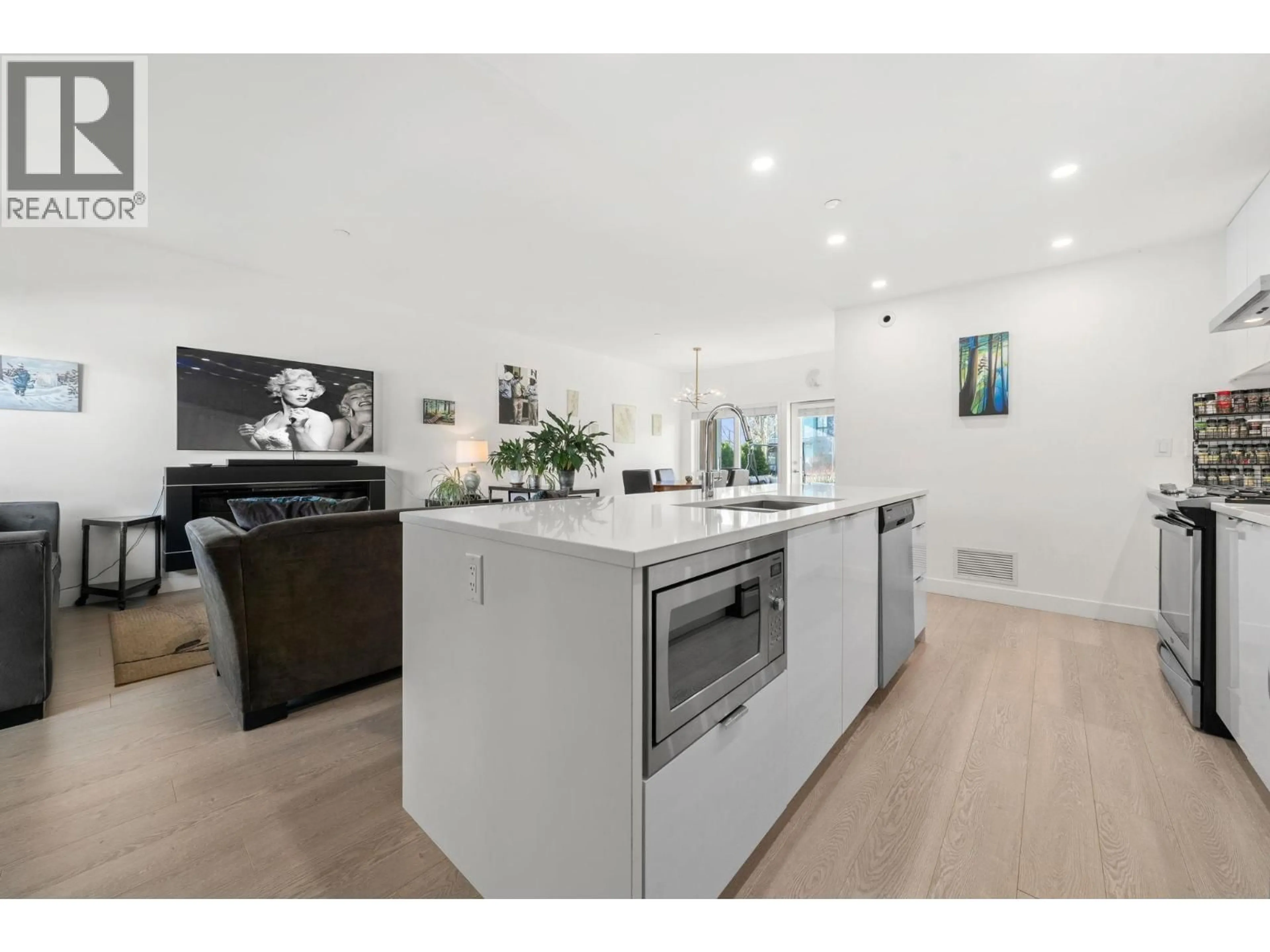 Open concept kitchen, unknown for 43 - 3596 SALAL DRIVE, North Vancouver British Columbia V7G0A9
