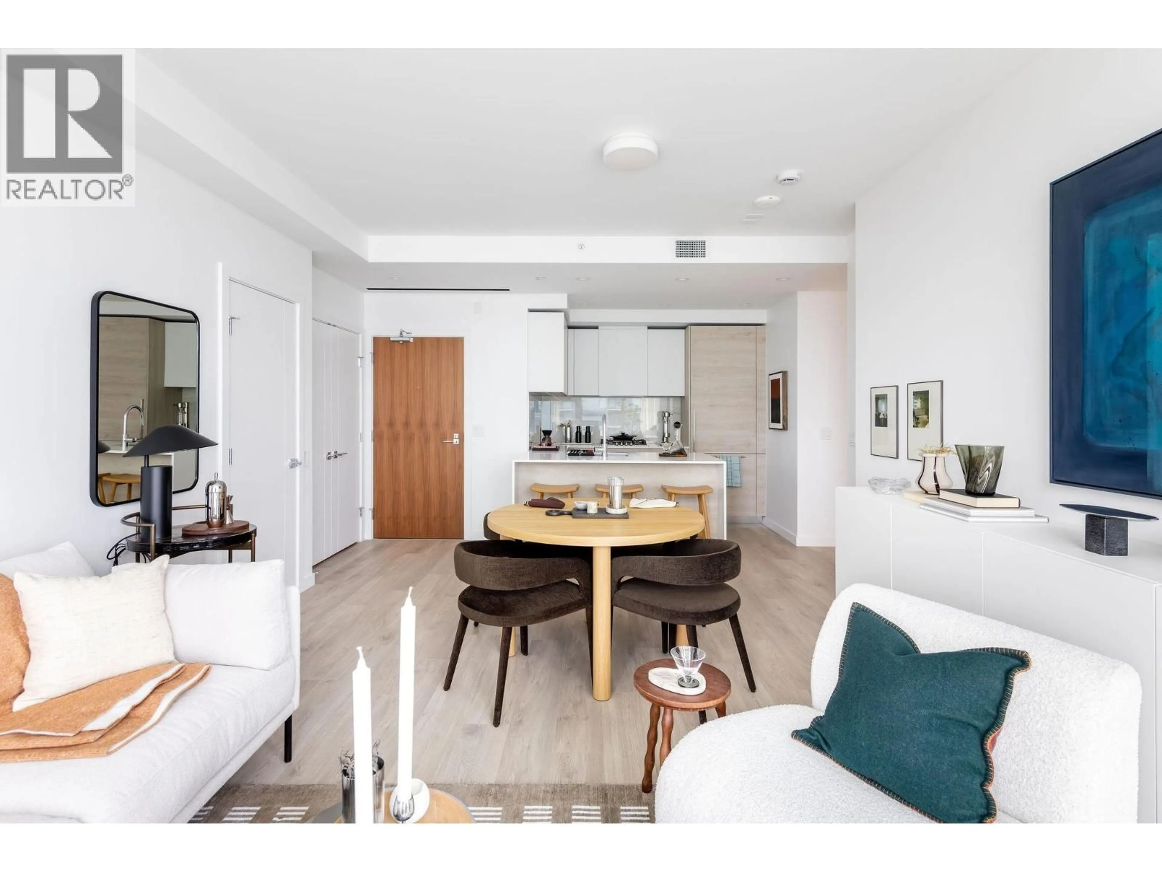 Living room with furniture, unknown for 2706 - 680 QUAYSIDE DRIVE, New Westminster British Columbia V3M0P2