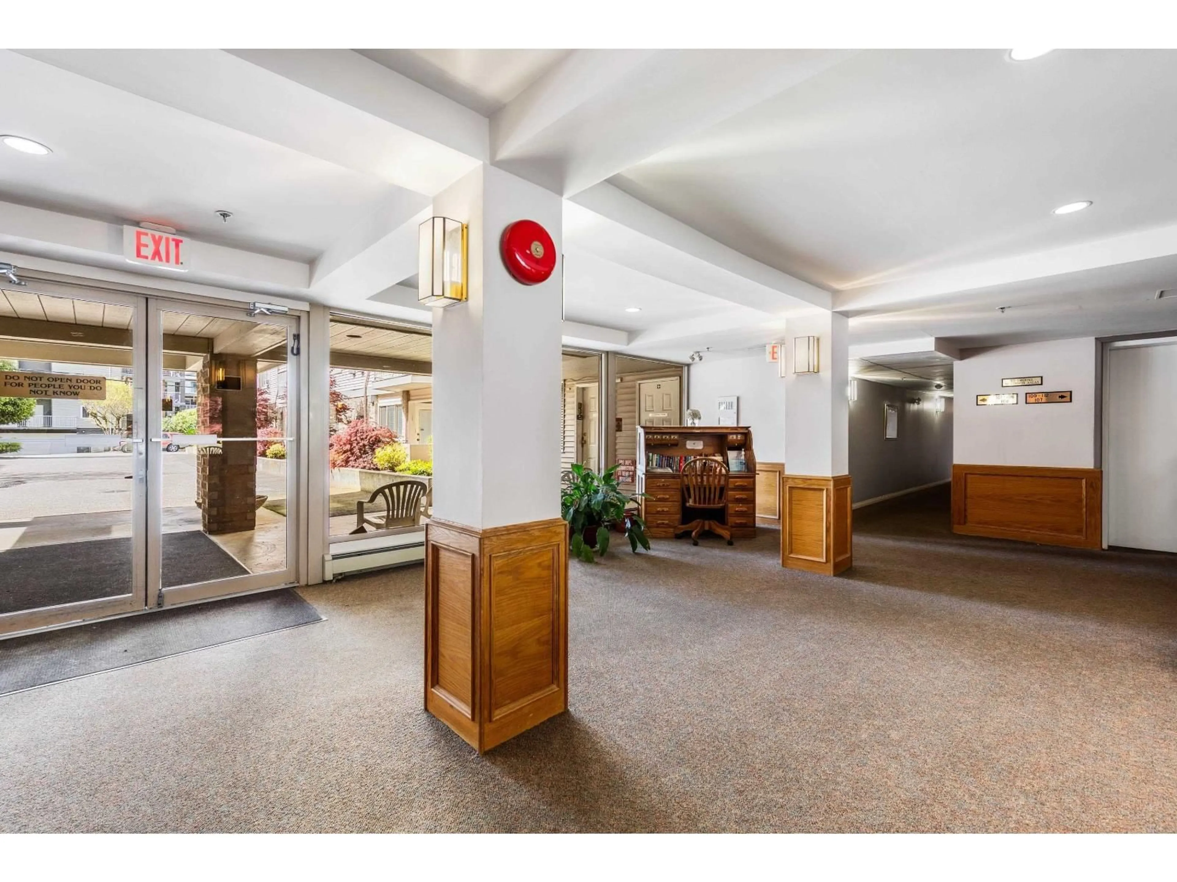 Lobby for 204 - 9186 EDWARD STREET, Chilliwack British Columbia V2P7X6