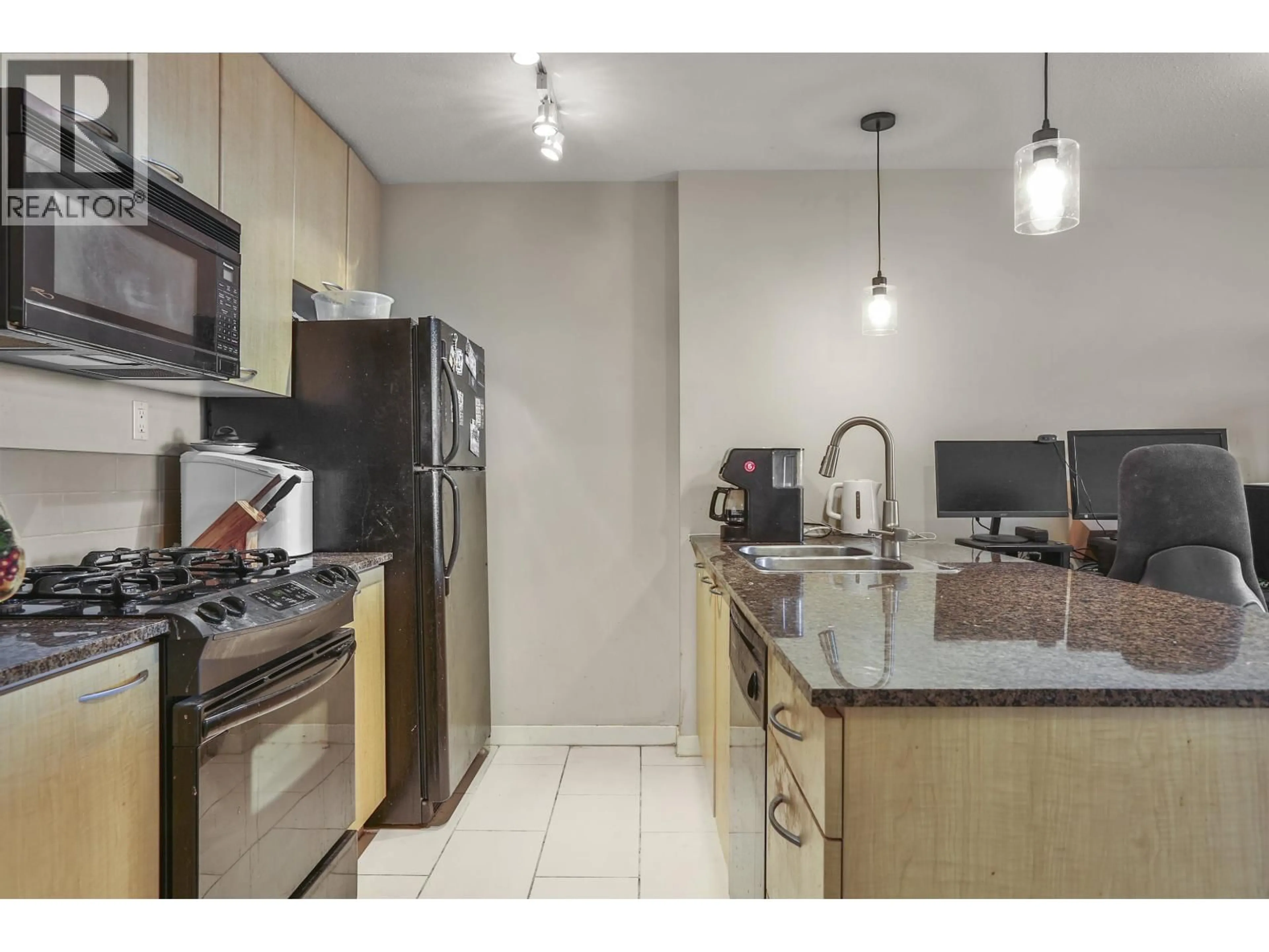 Standard kitchen, ceramic/tile floor for 2001 - 7178 COLLIER STREET, Burnaby British Columbia V5E4N7