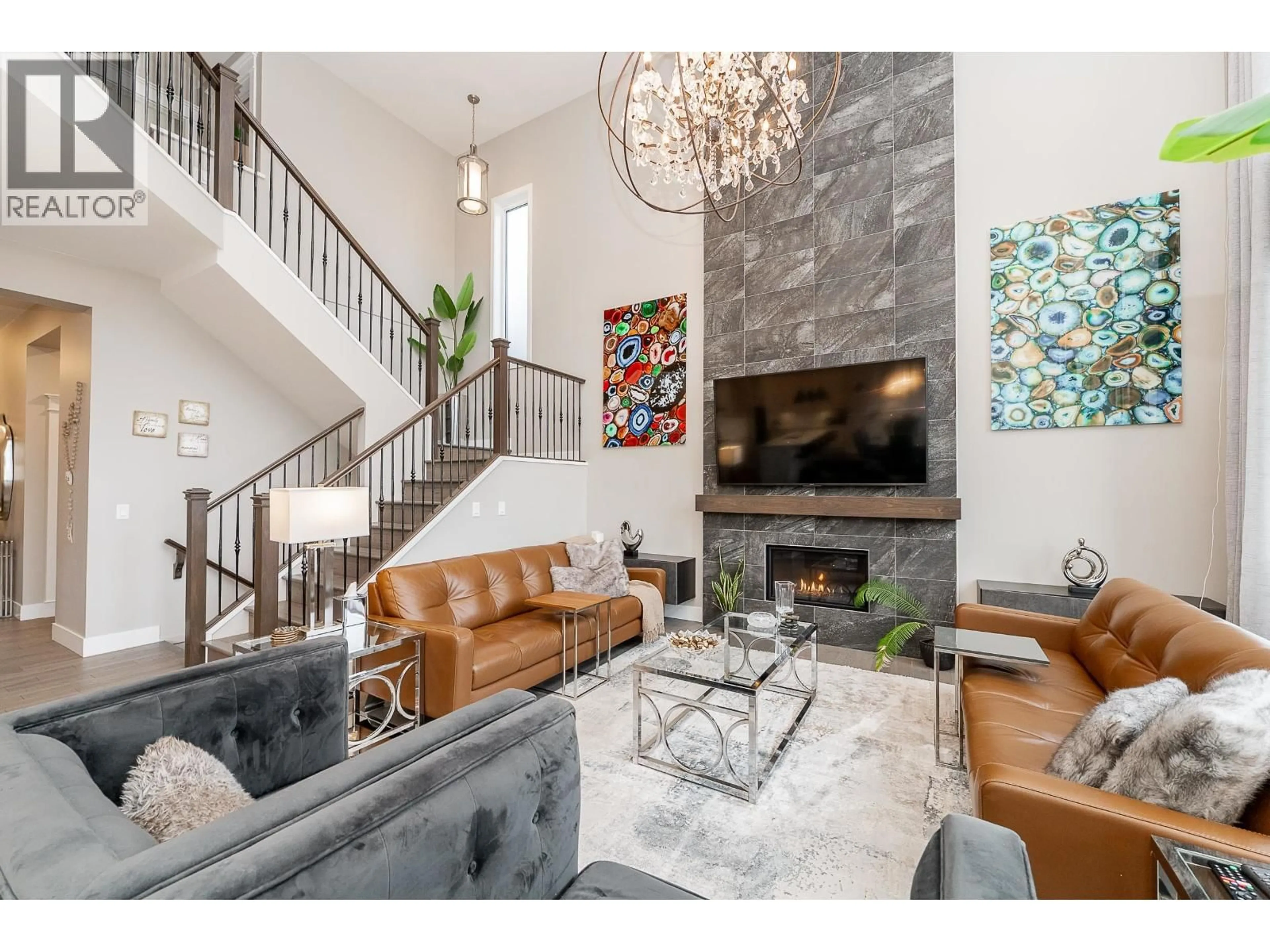 Living room with furniture, unknown for 1419 STRAWLINE HILL STREET, Coquitlam British Columbia V3E0L5