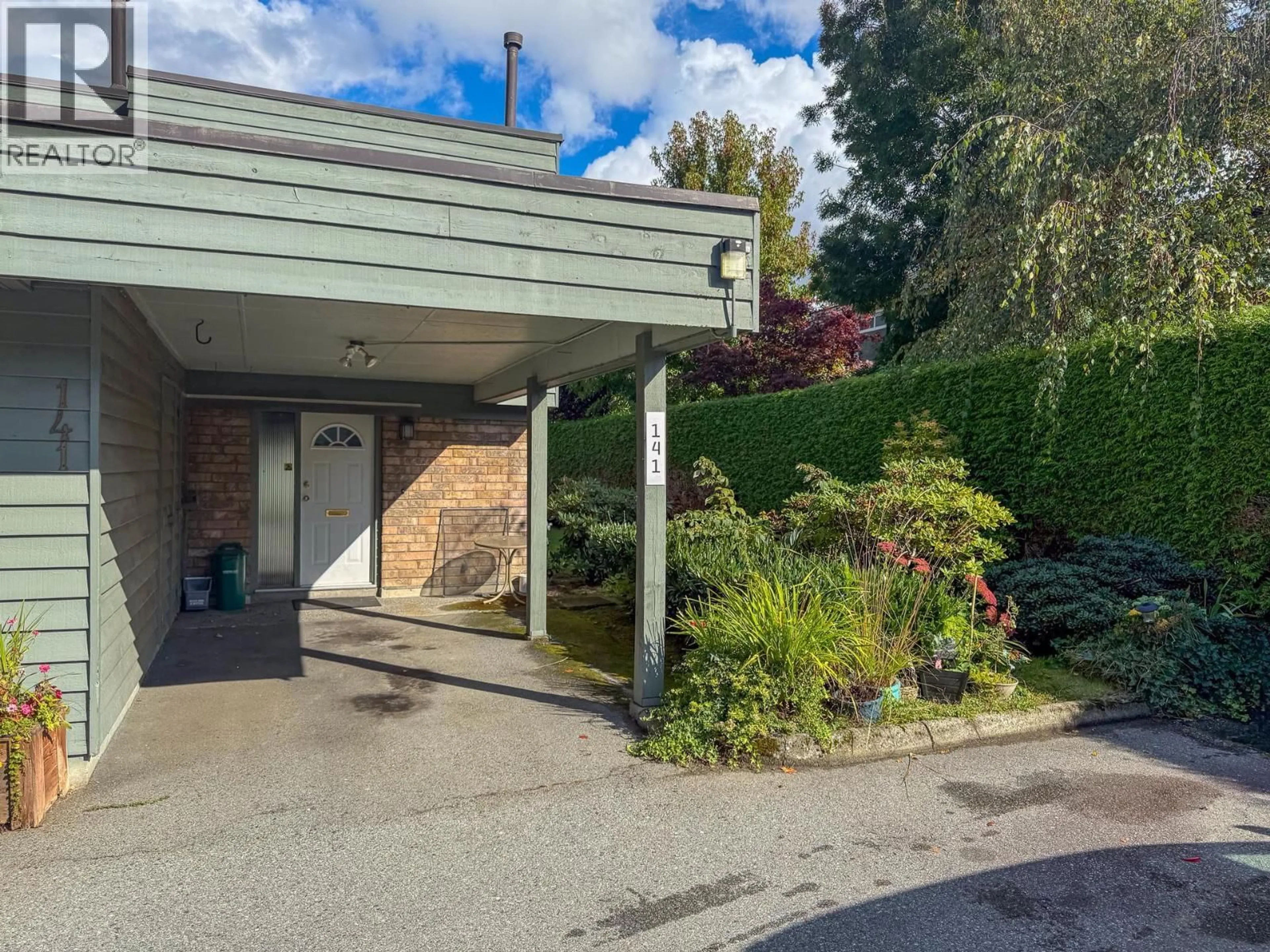 A pic from outside/outdoor area/front of a property/back of a property/a pic from drone, street for 141 - 3031 WILLIAMS ROAD, Richmond British Columbia V7E4G1