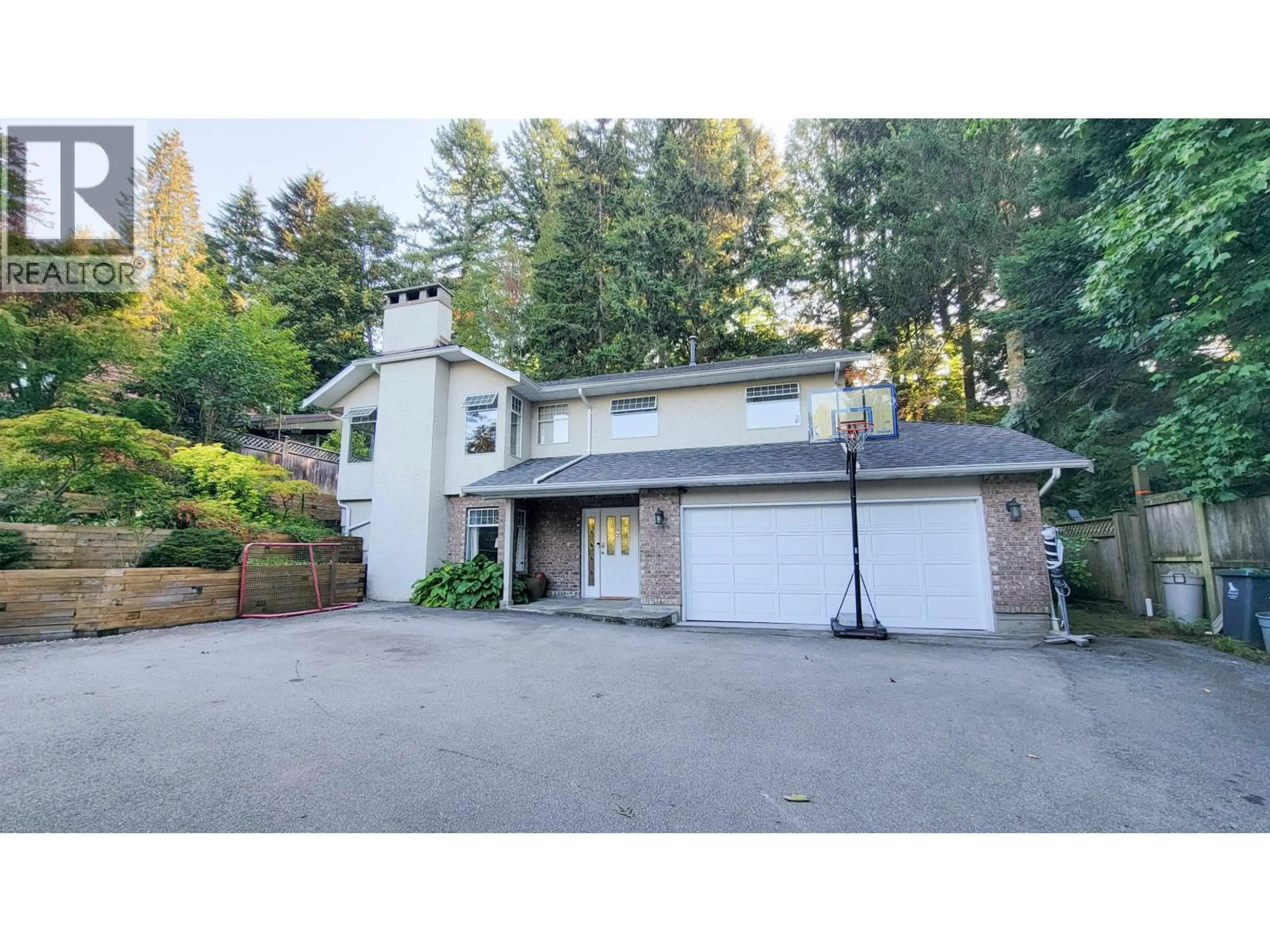 A pic from outside/outdoor area/front of a property/back of a property/a pic from drone, unknown for 3595 WELLINGTON CRESCENT, North Vancouver British Columbia V7R3B3