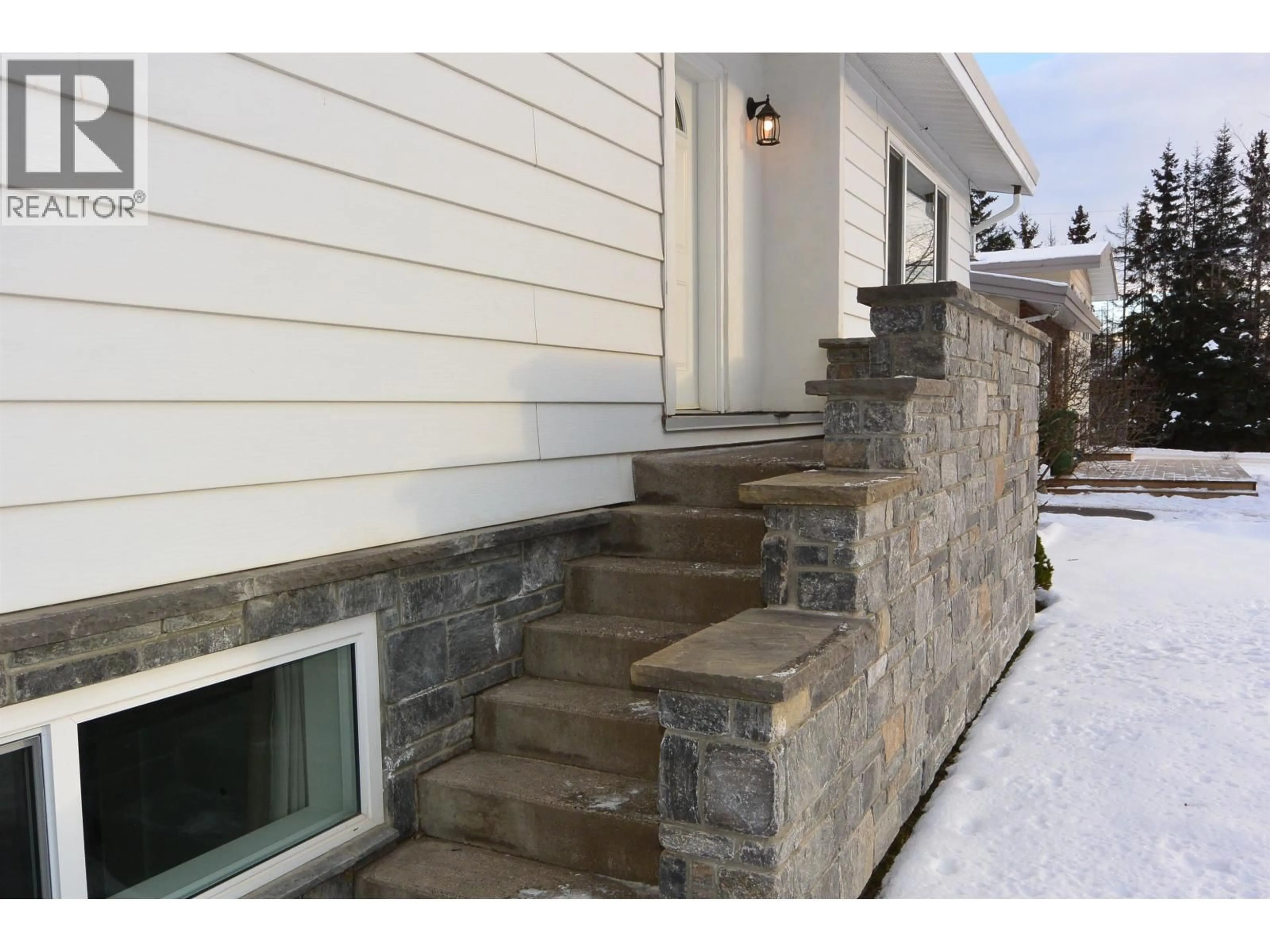 Unknown for 3920 11TH AVENUE, Smithers British Columbia V0J2N0