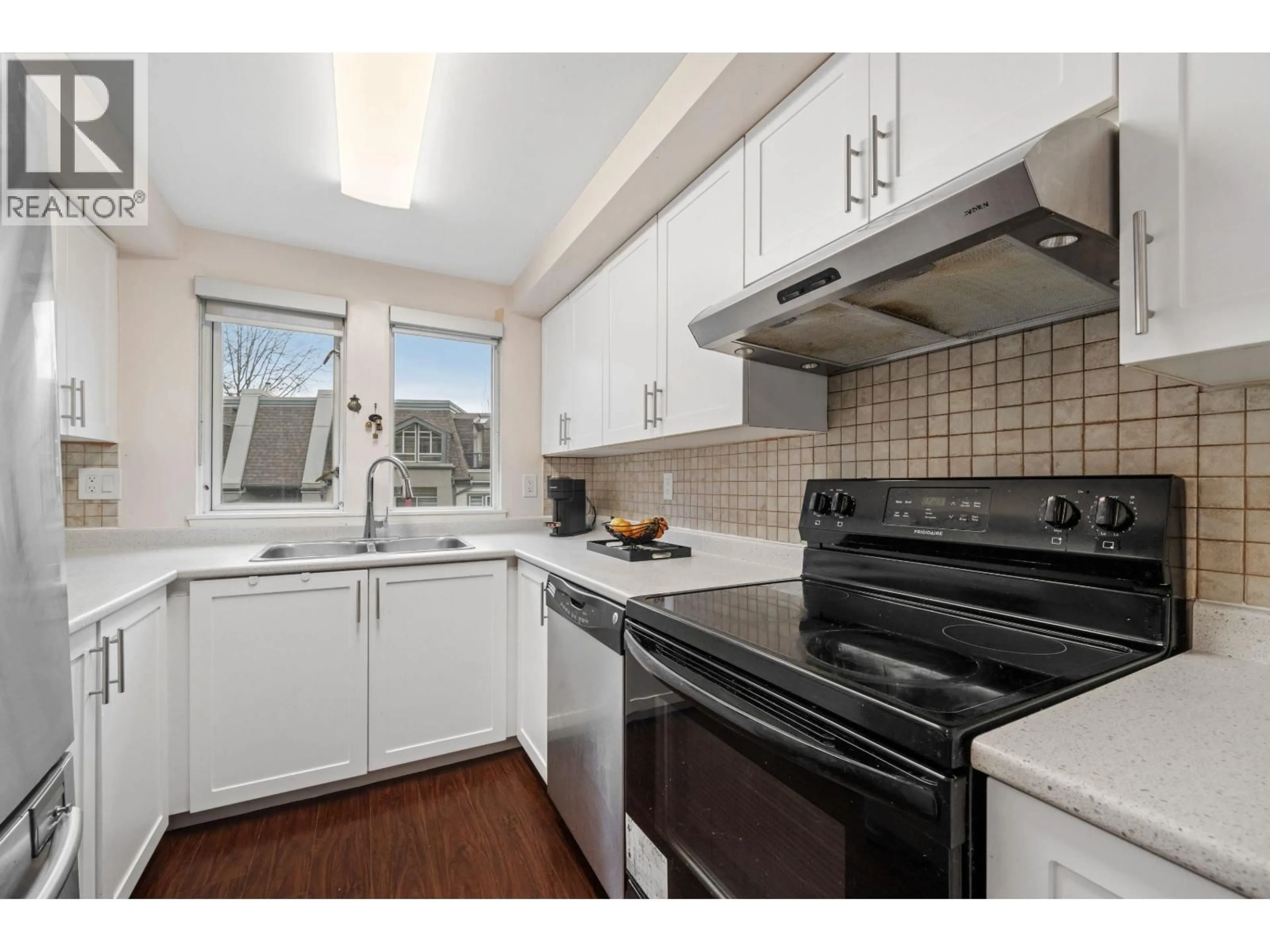 Standard kitchen, unknown for 74 - 202 LAVAL STREET, Coquitlam British Columbia V3K6X6