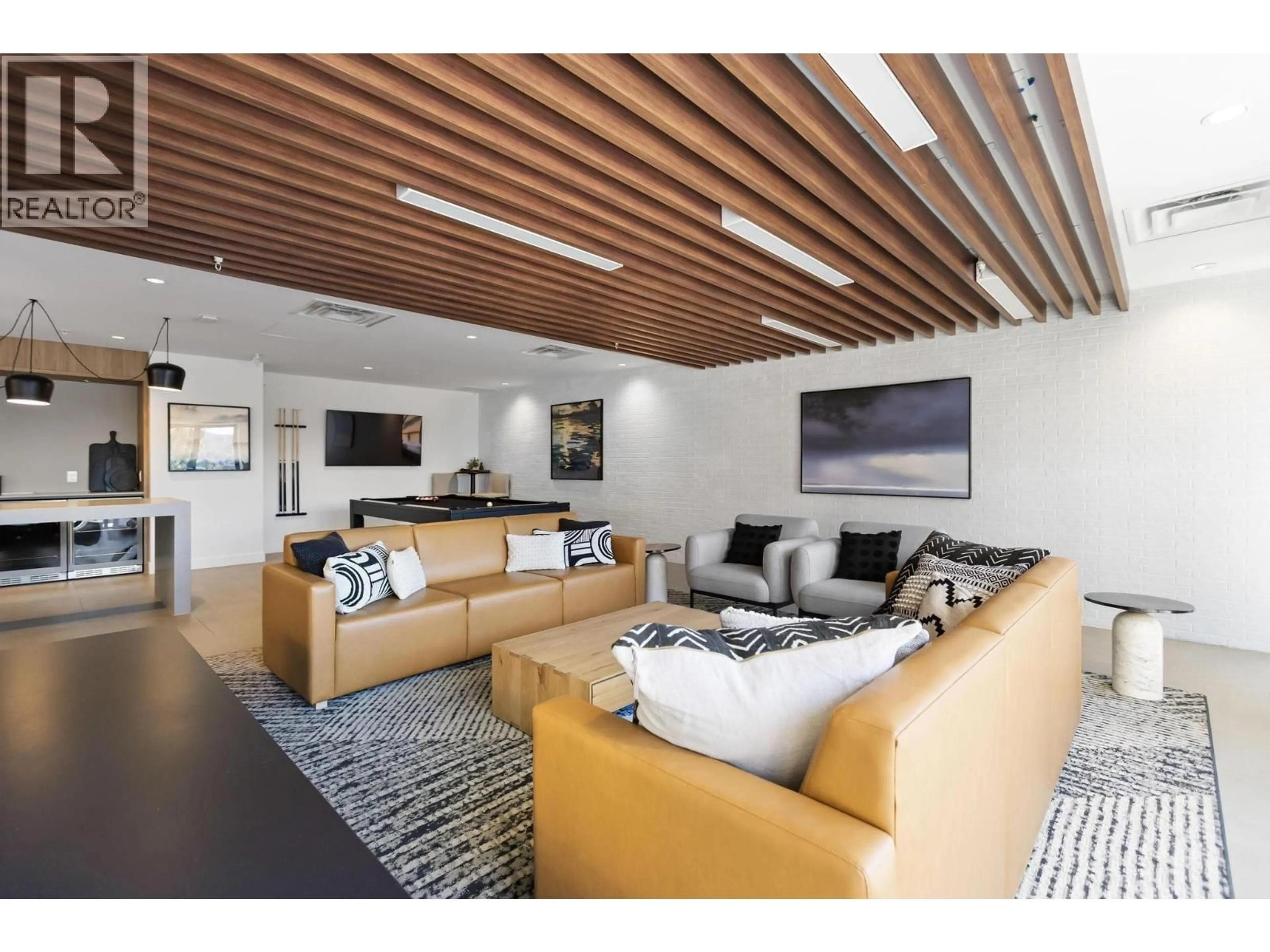 Living room with furniture, unknown for 607 - 55 KLAHANIE DRIVE, Port Moody British Columbia V3H0M9